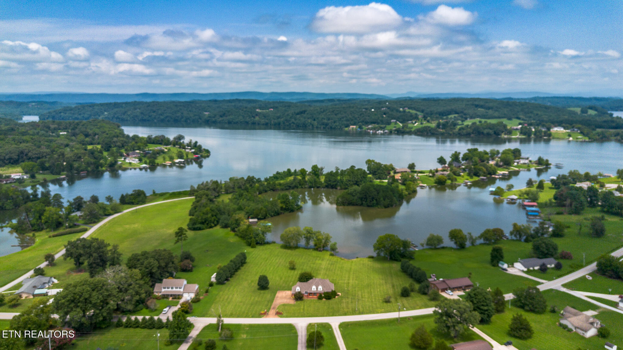 662 River Road Kingston TN 37763