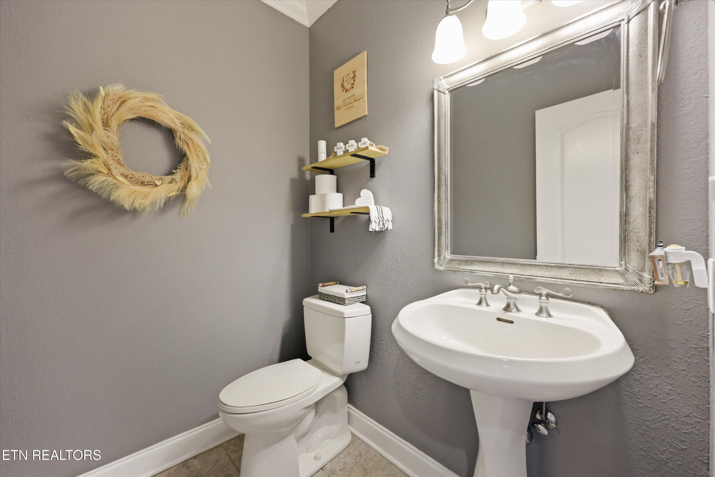 176 Apple Tree Drive Clinton TN 37716
