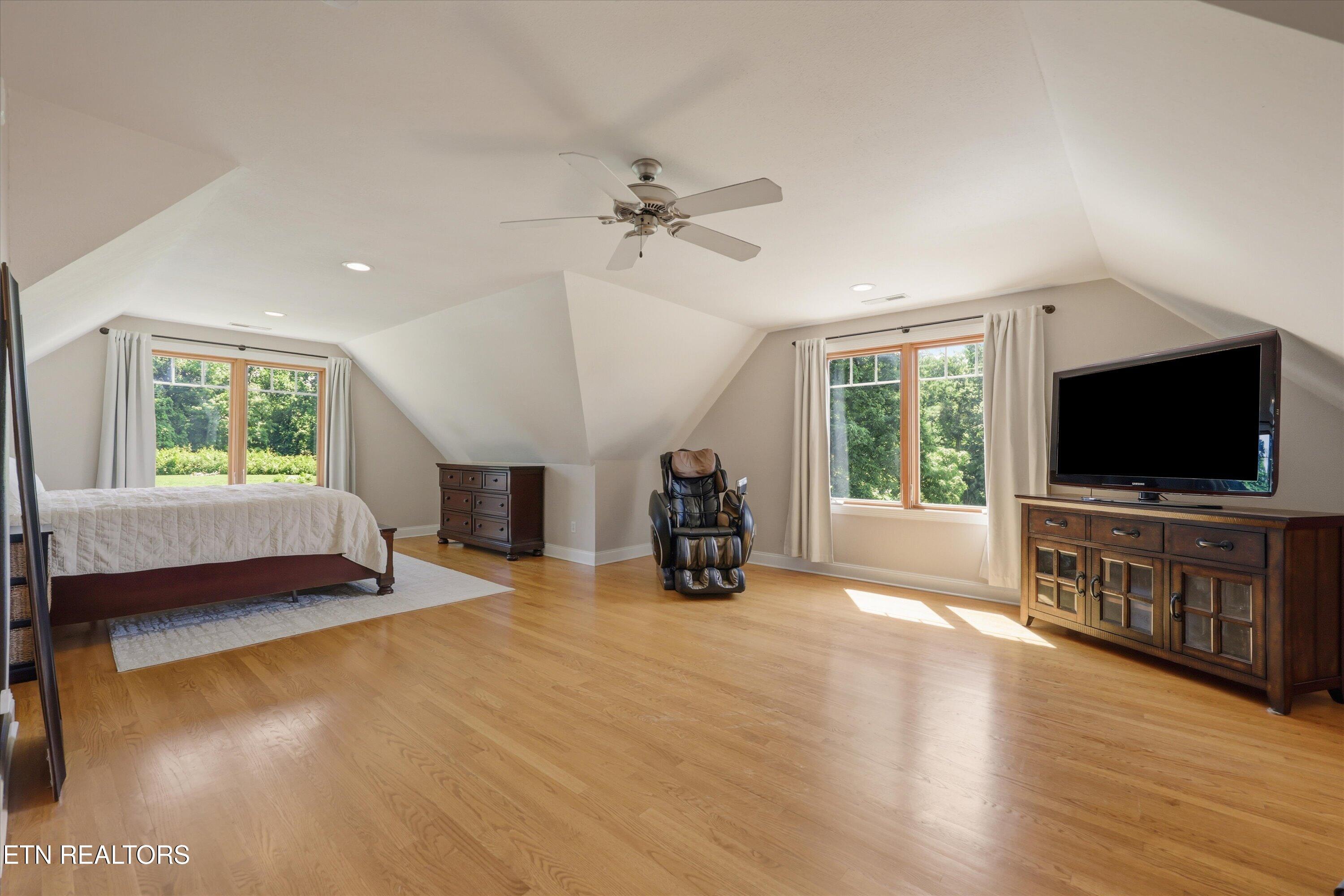 176 Apple Tree Drive Clinton TN 37716