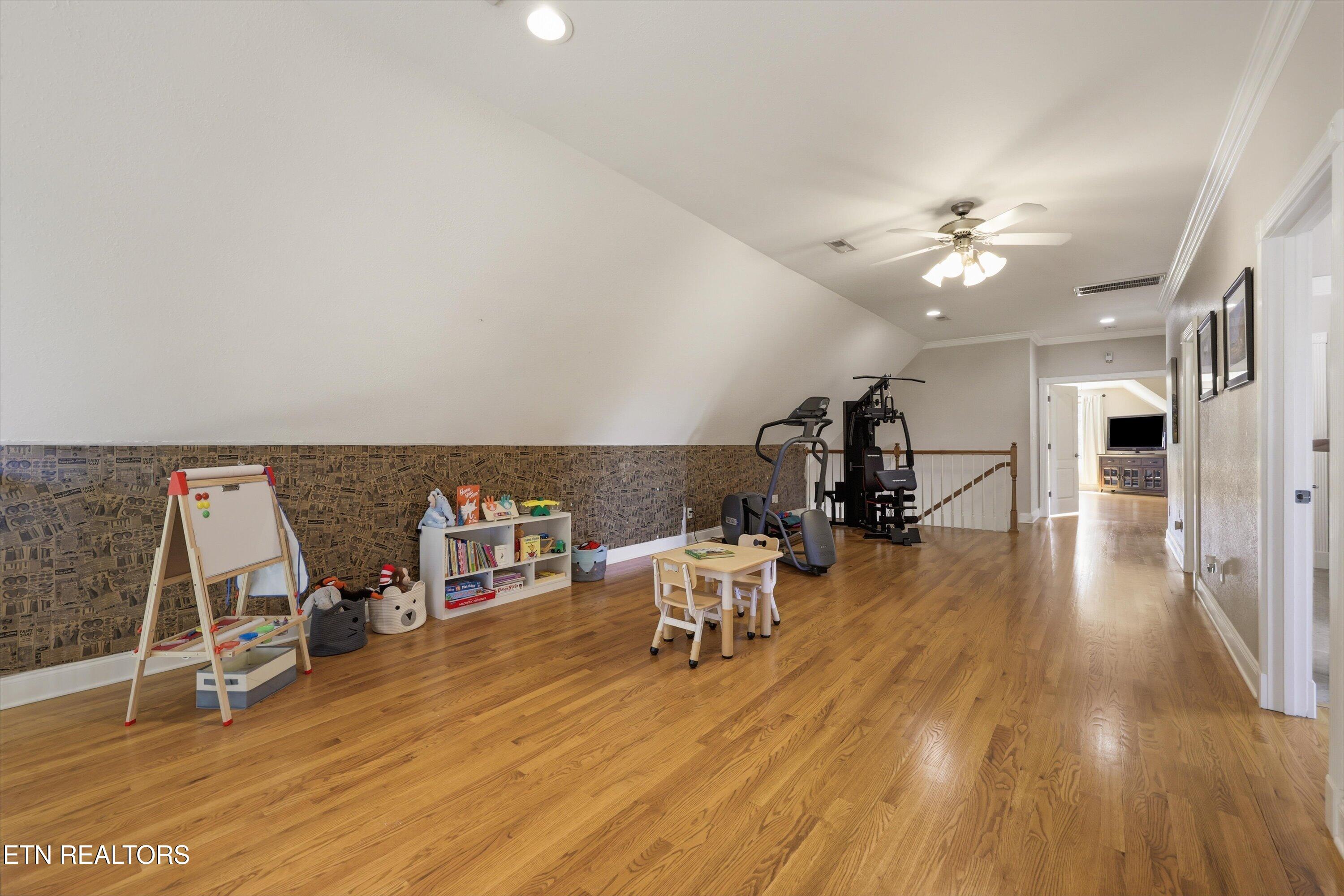 176 Apple Tree Drive Clinton TN 37716