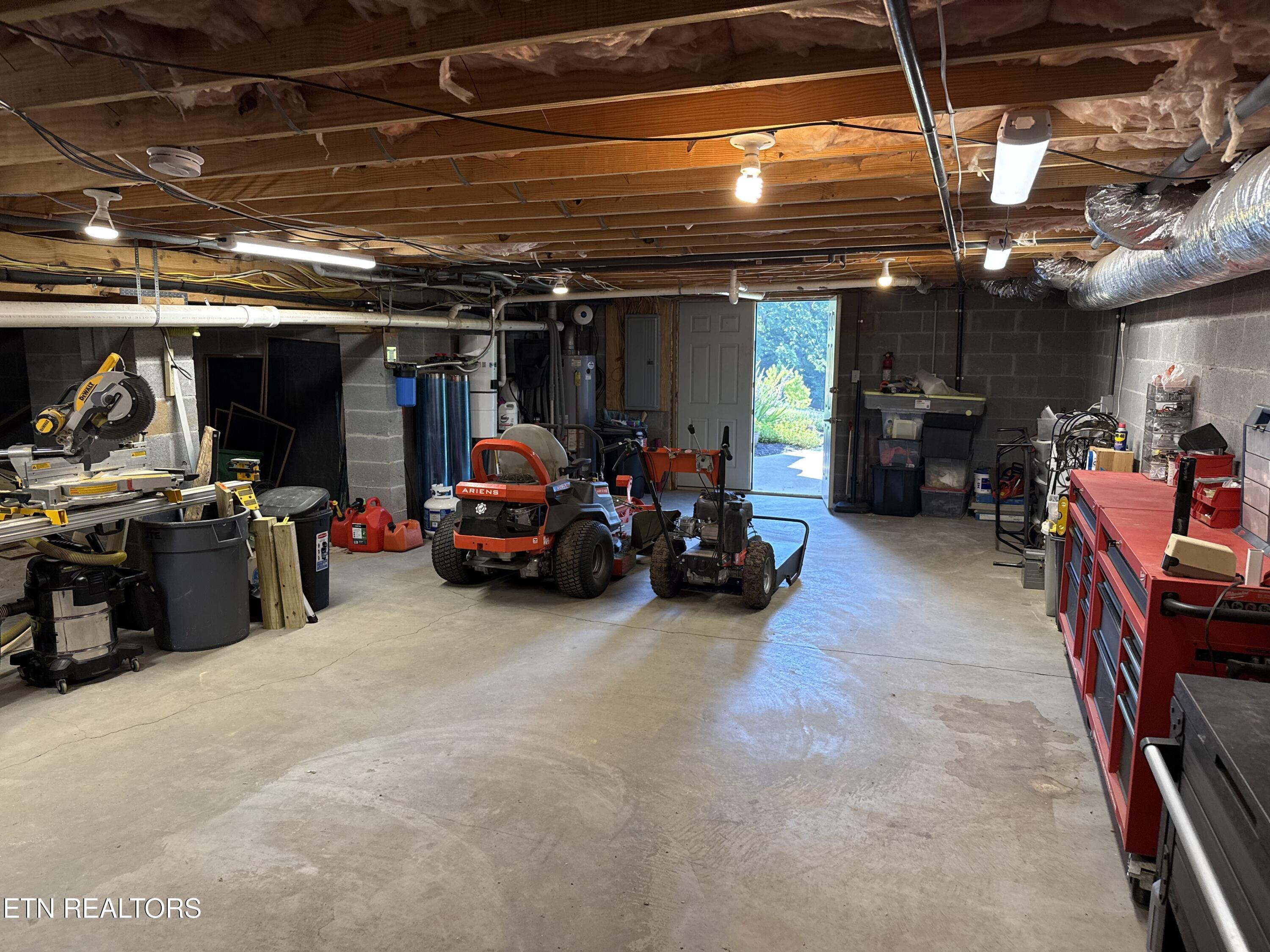 176 Apple Tree Drive Clinton TN 37716