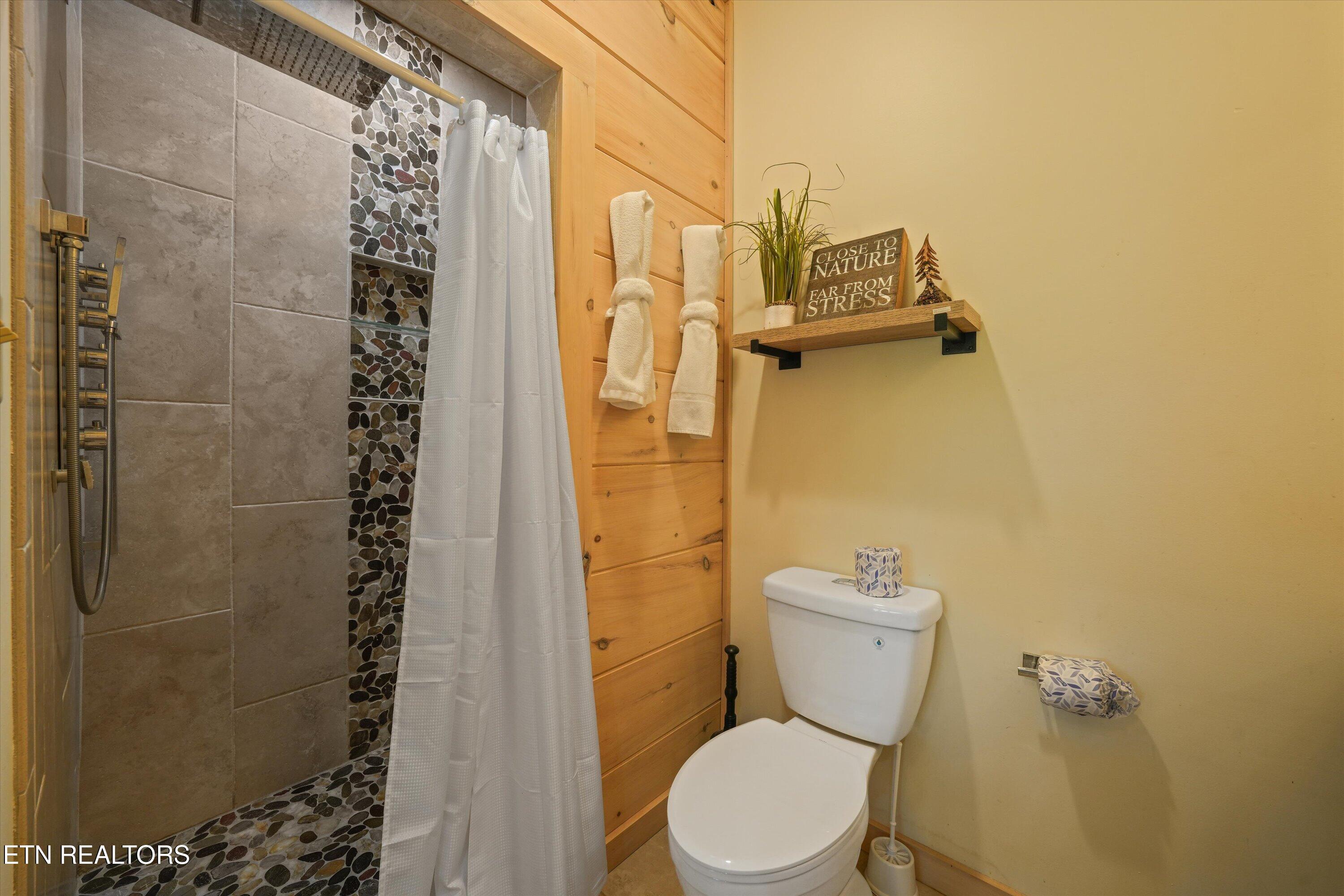 1706 Pinestand Ridge Way Sevierville TN 37862