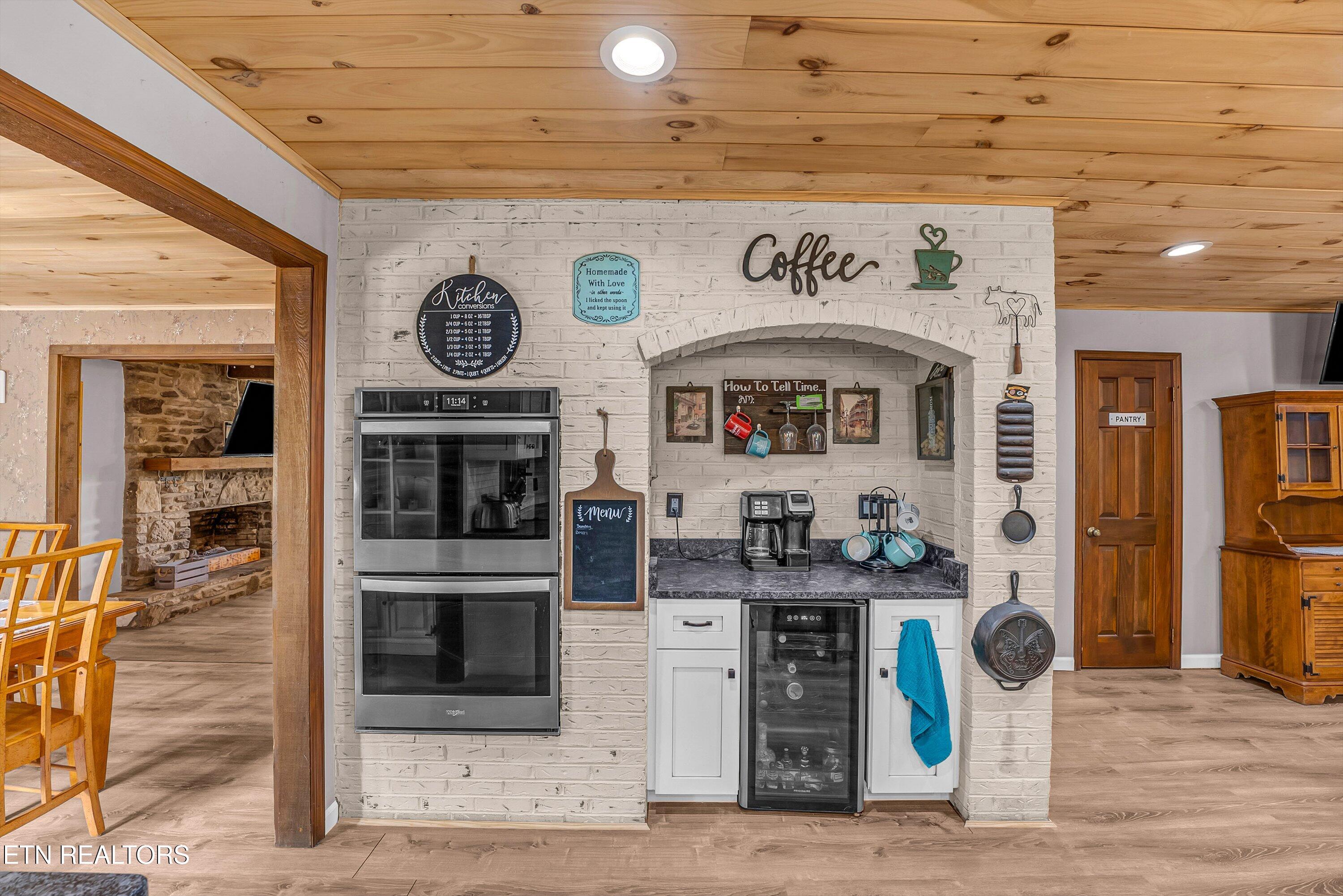 1131 Lindsey Drive Sevierville TN 37876