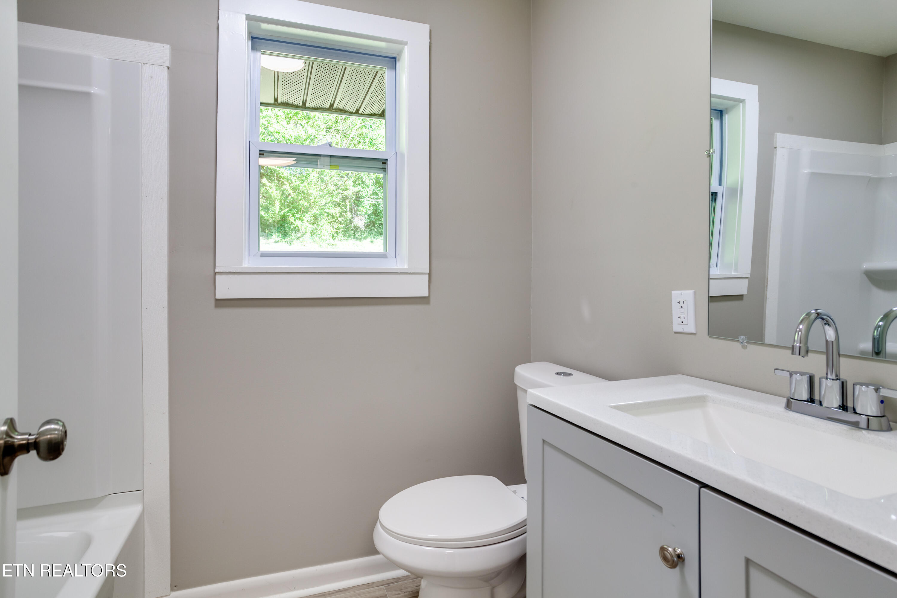 114 W Maiden Lane Oak Ridge TN 37830