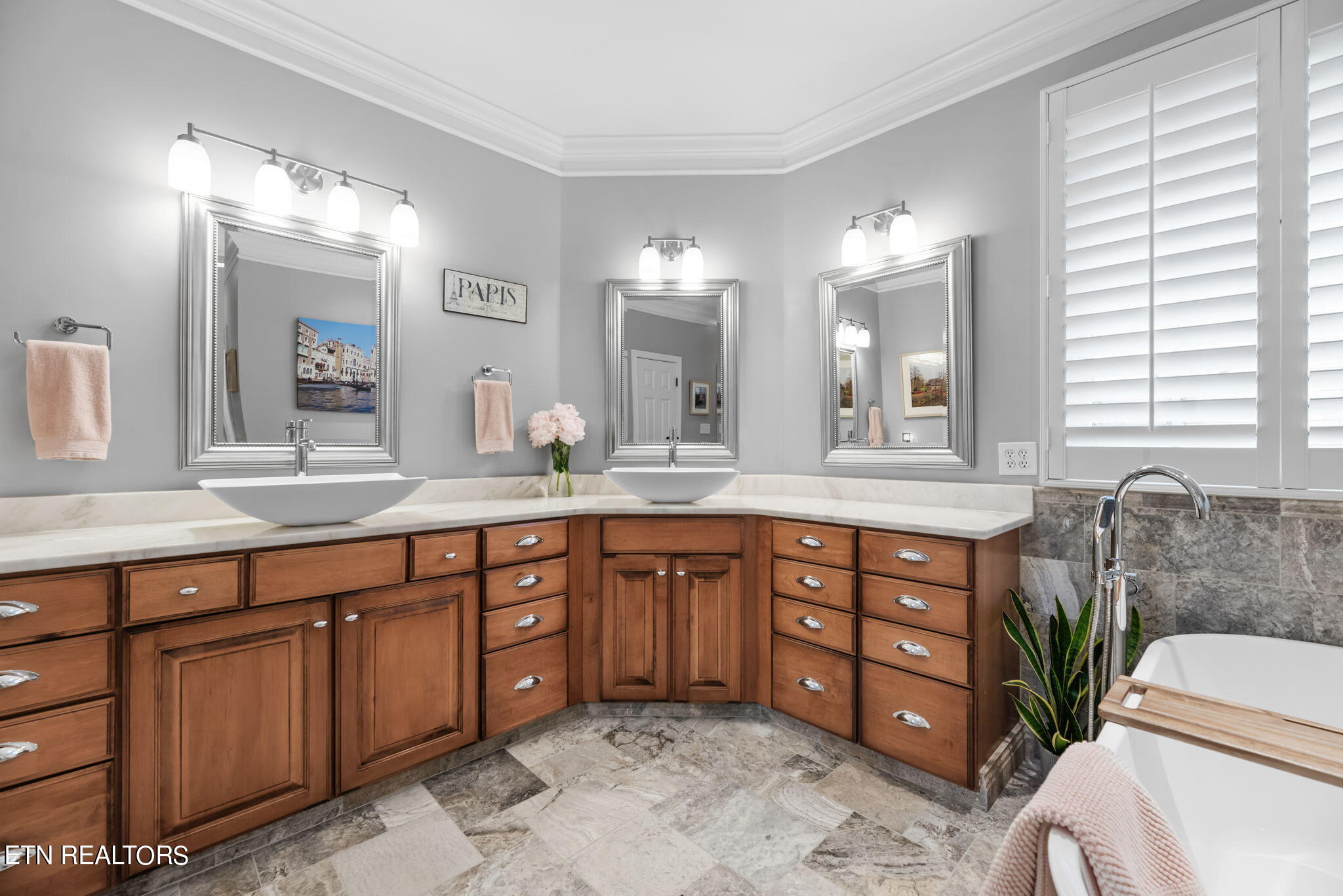 9137 Hailes Abbey Lane Knoxville TN 37922