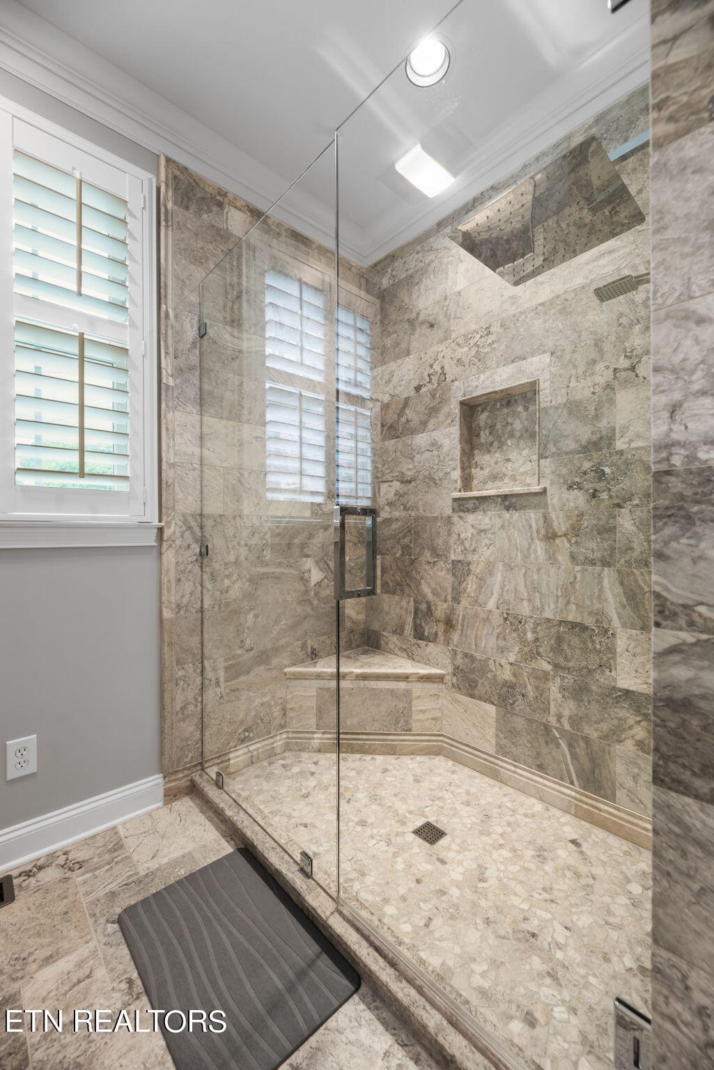 9137 Hailes Abbey Lane Knoxville TN 37922