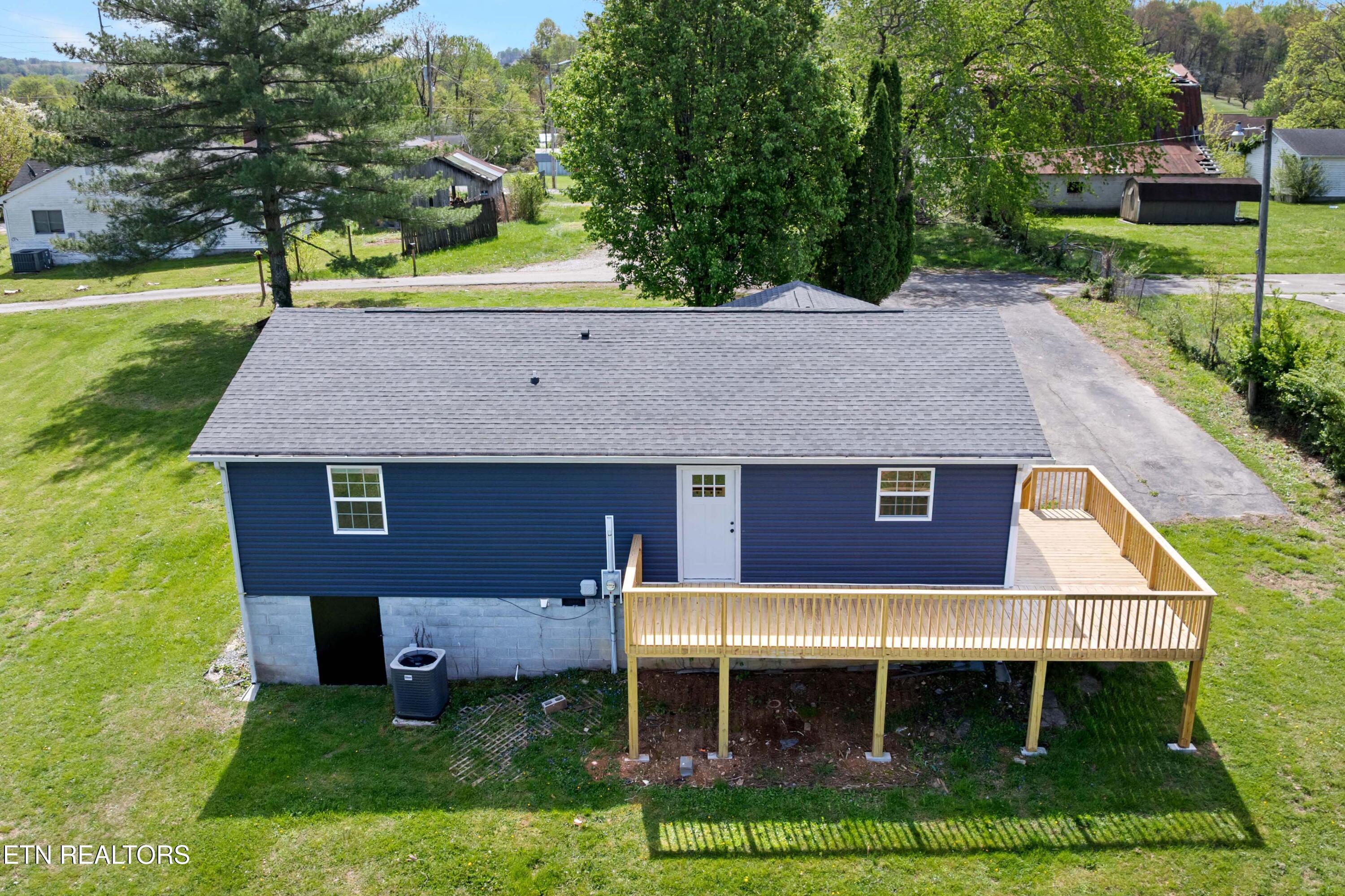 130 Johnny Baird Lane Jacksboro TN 37757