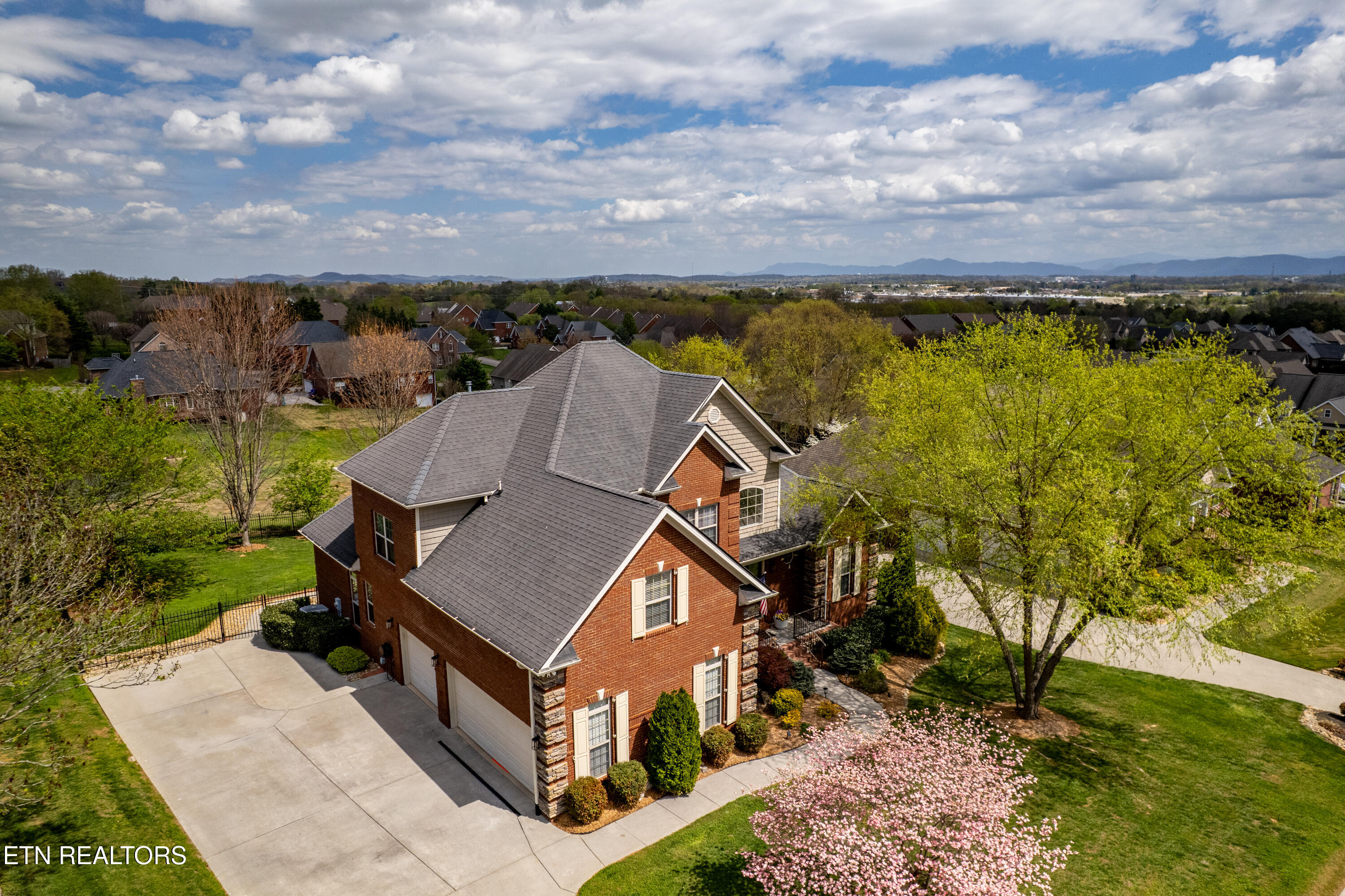 1714 Inverness Drive Maryville TN 37801
