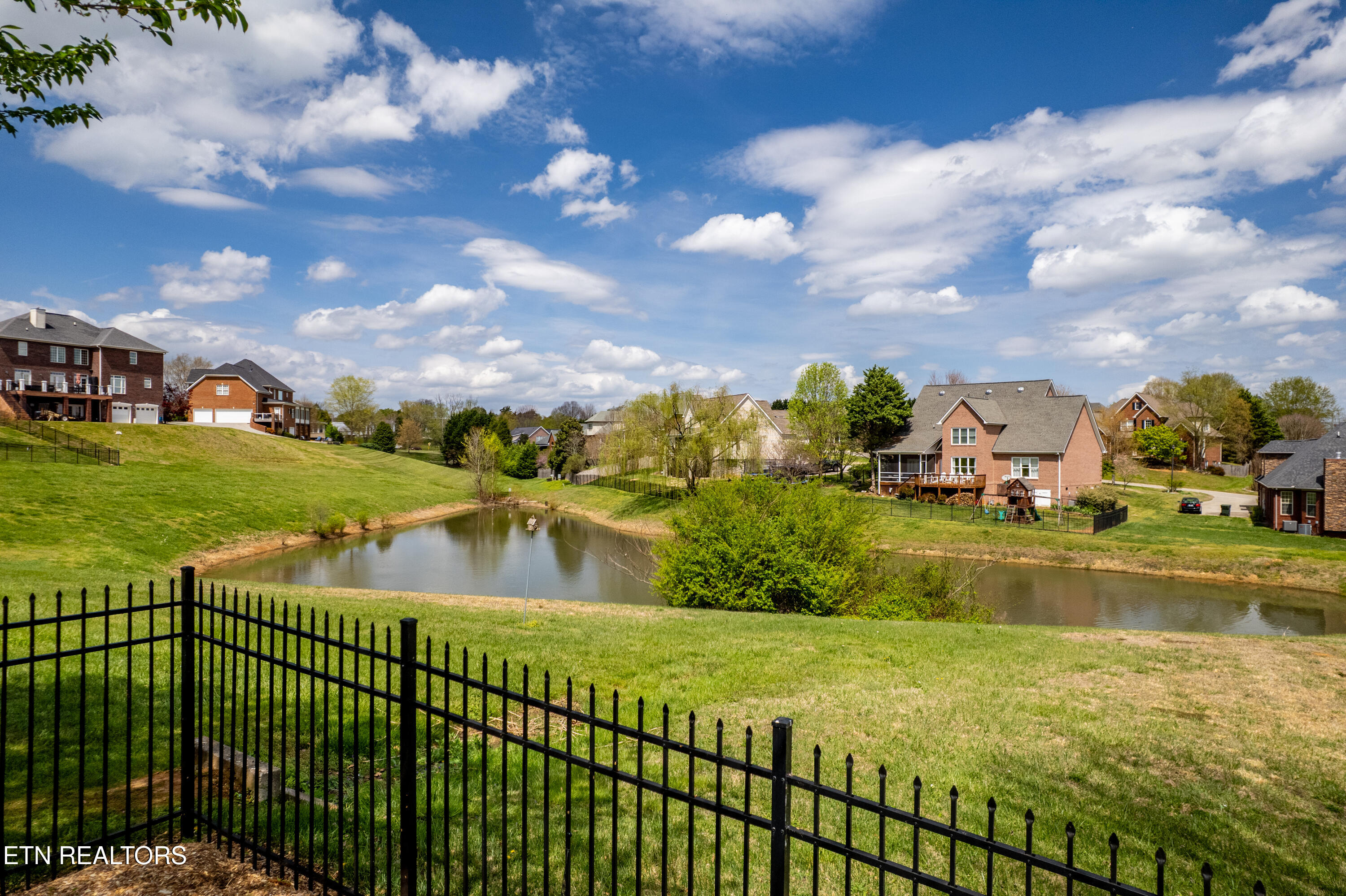 1714 Inverness Drive Maryville TN 37801