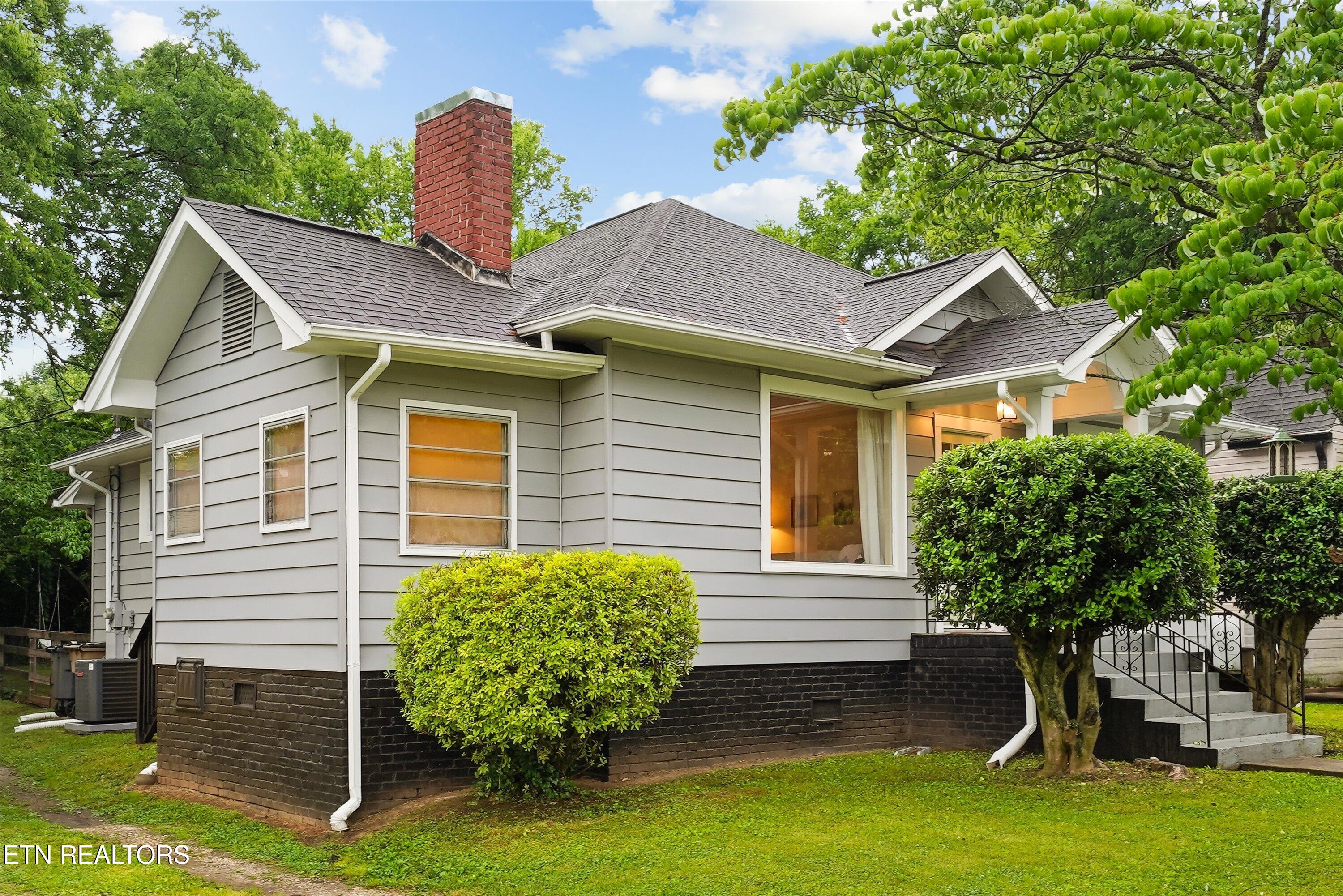 1104 Melbourne Avenue Knoxville TN 37917