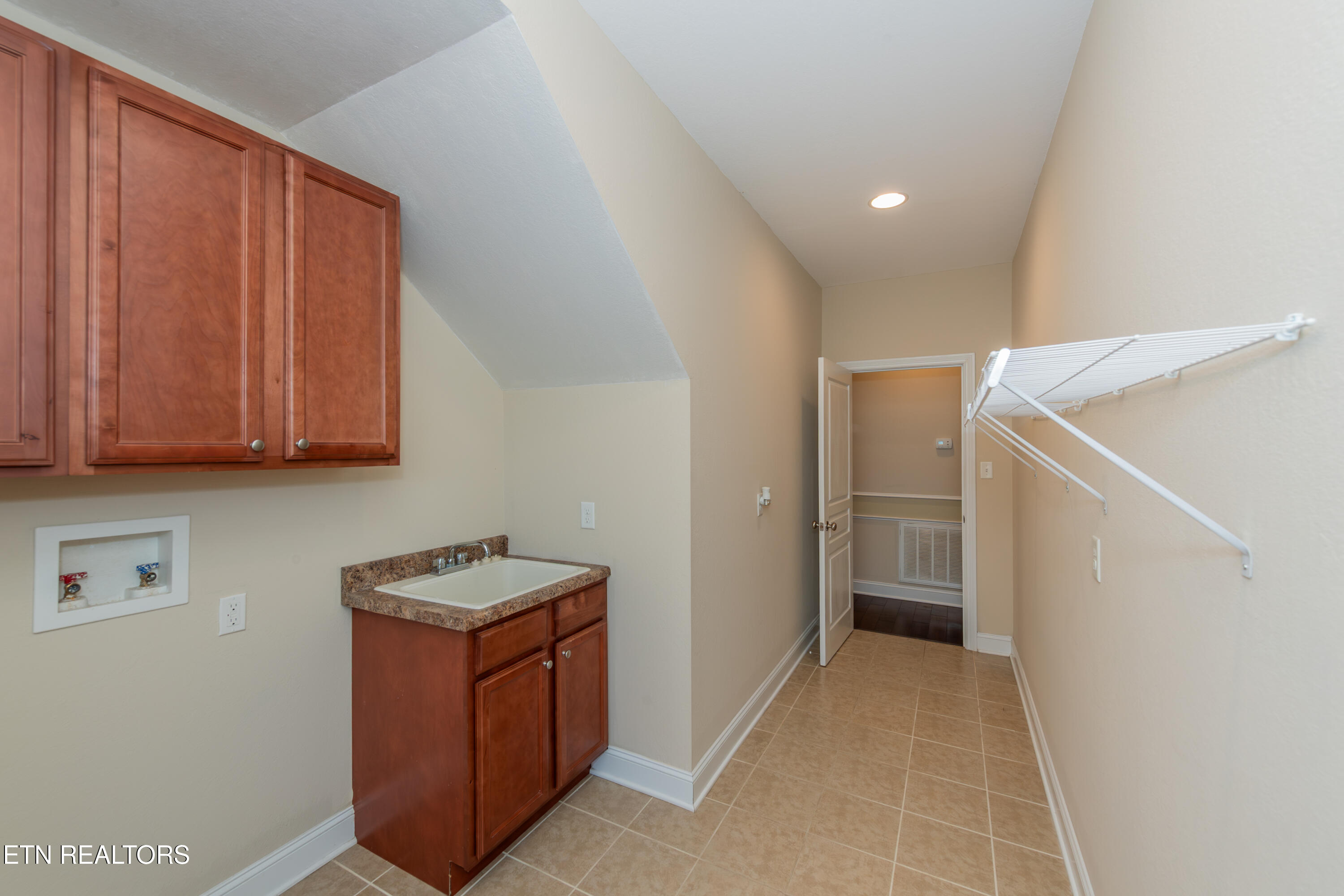 3719 Locustwood Way Knoxville TN 37921