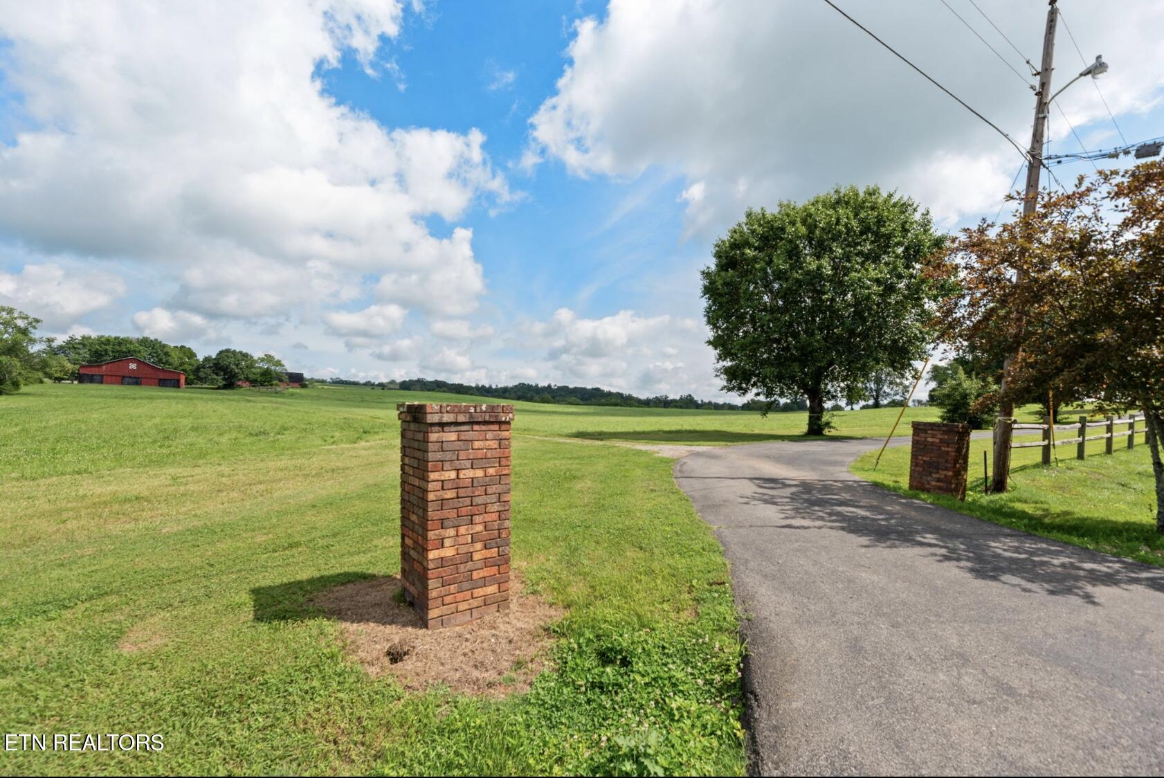 571 Calhoun Drive Greenback TN 37742