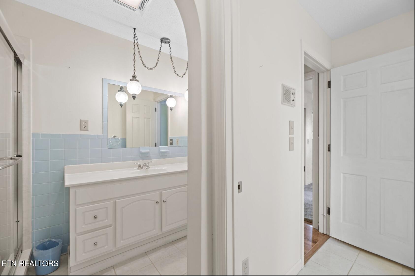 571 Calhoun Drive Greenback TN 37742