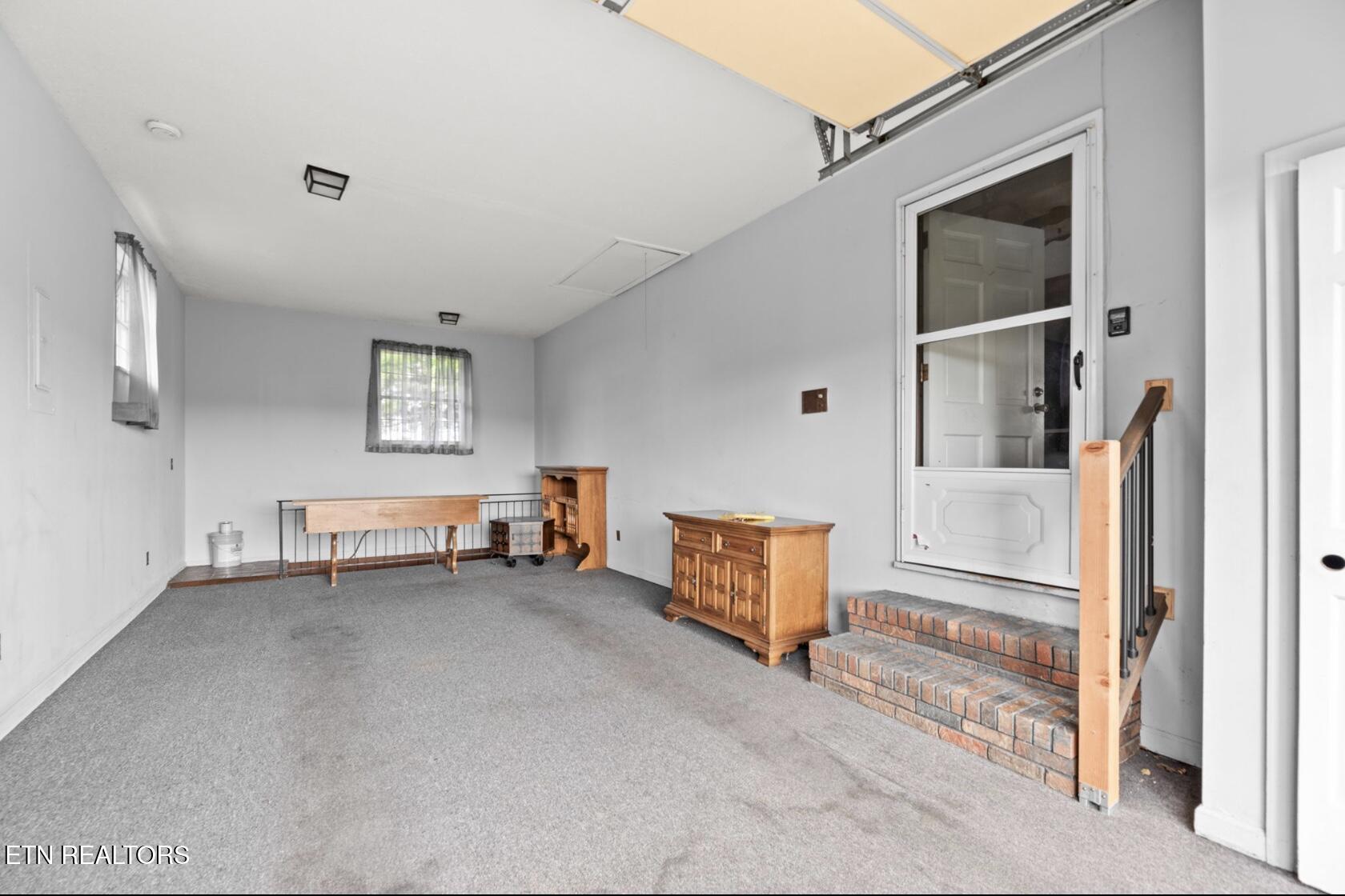 571 Calhoun Drive Greenback TN 37742