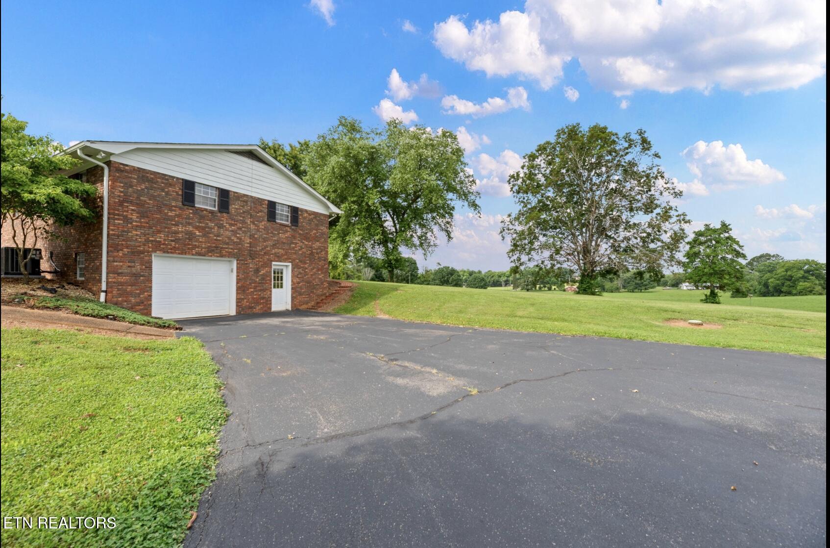 571 Calhoun Drive Greenback TN 37742