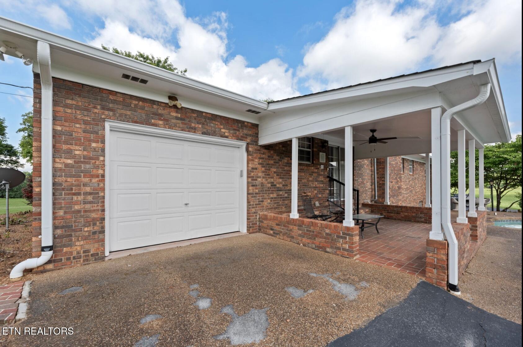 571 Calhoun Drive Greenback TN 37742