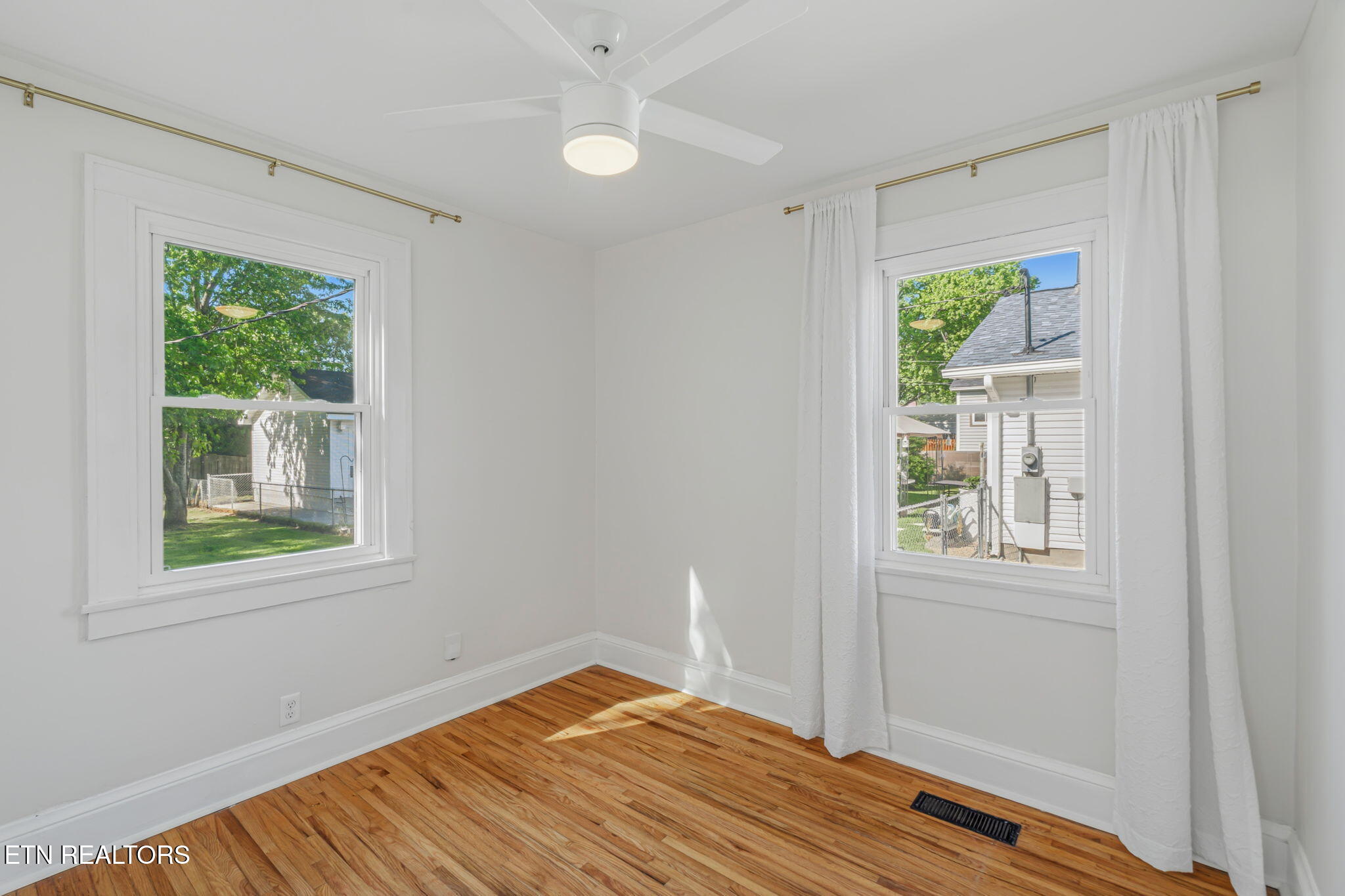 822 Radford Place Knoxville TN 37917