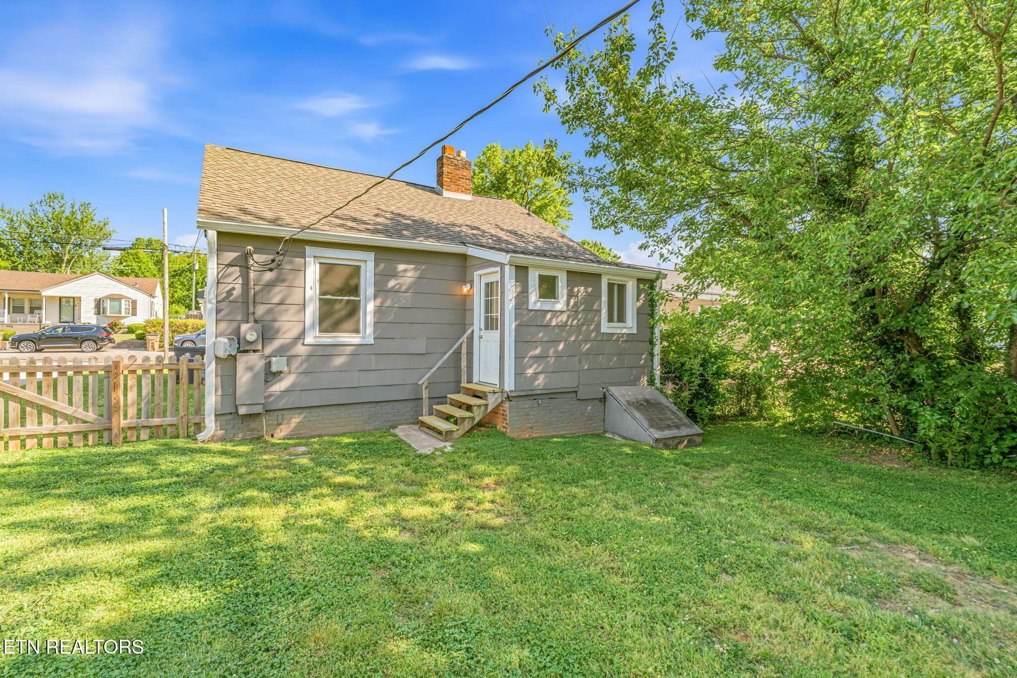 822 Radford Place Knoxville TN 37917