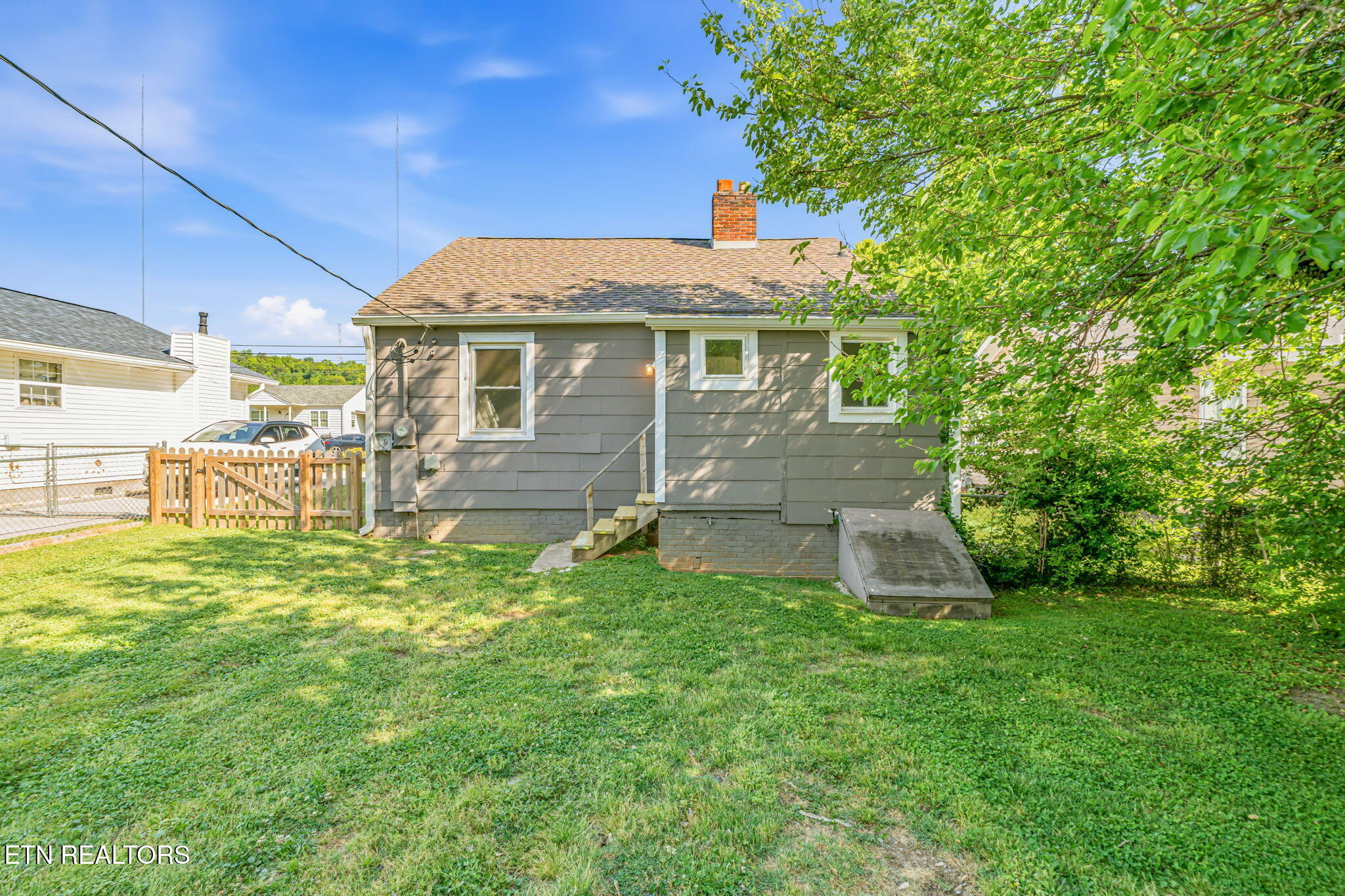 822 Radford Place Knoxville TN 37917
