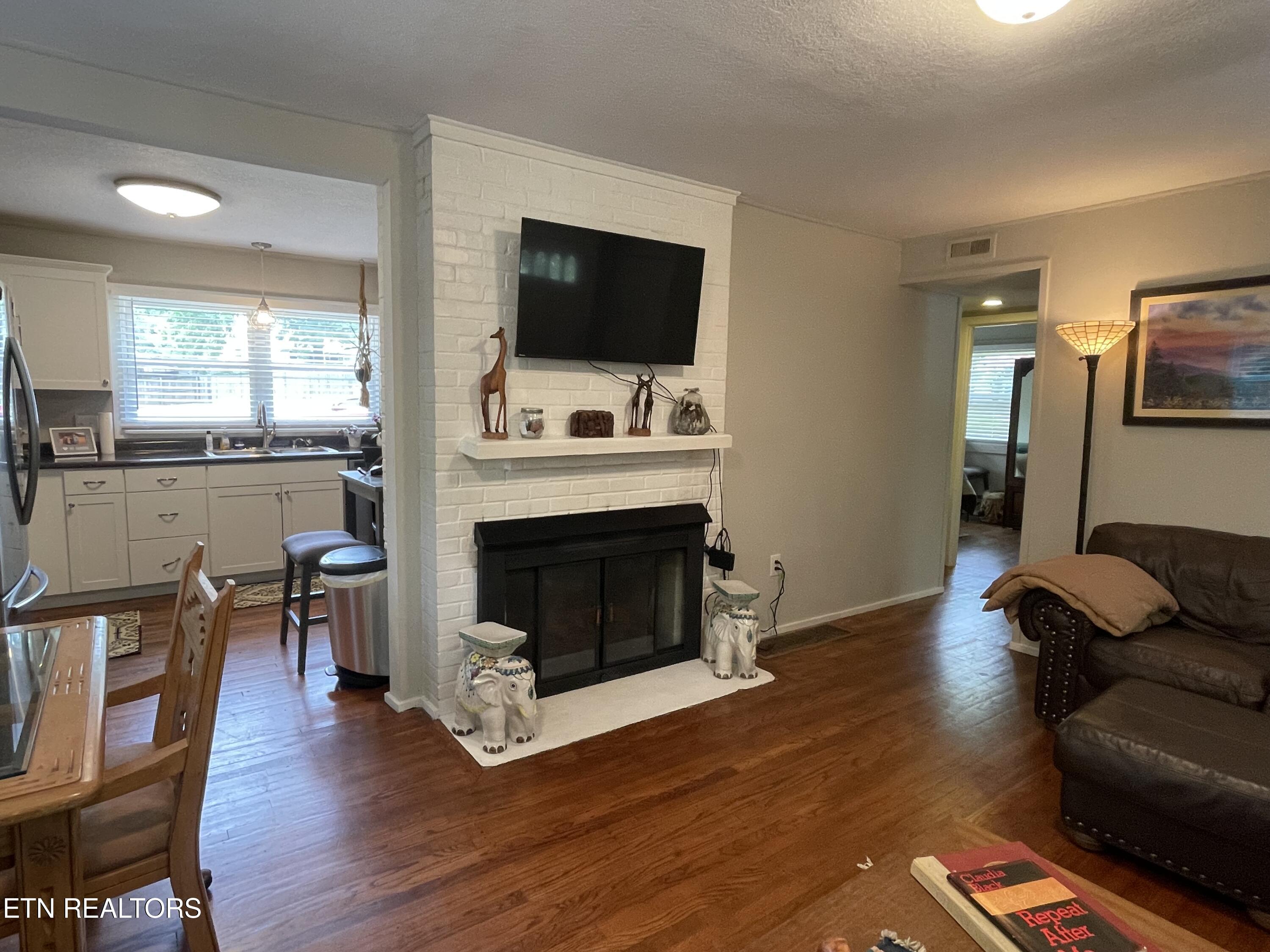 105 E Passmore Lane Oak Ridge TN 37830