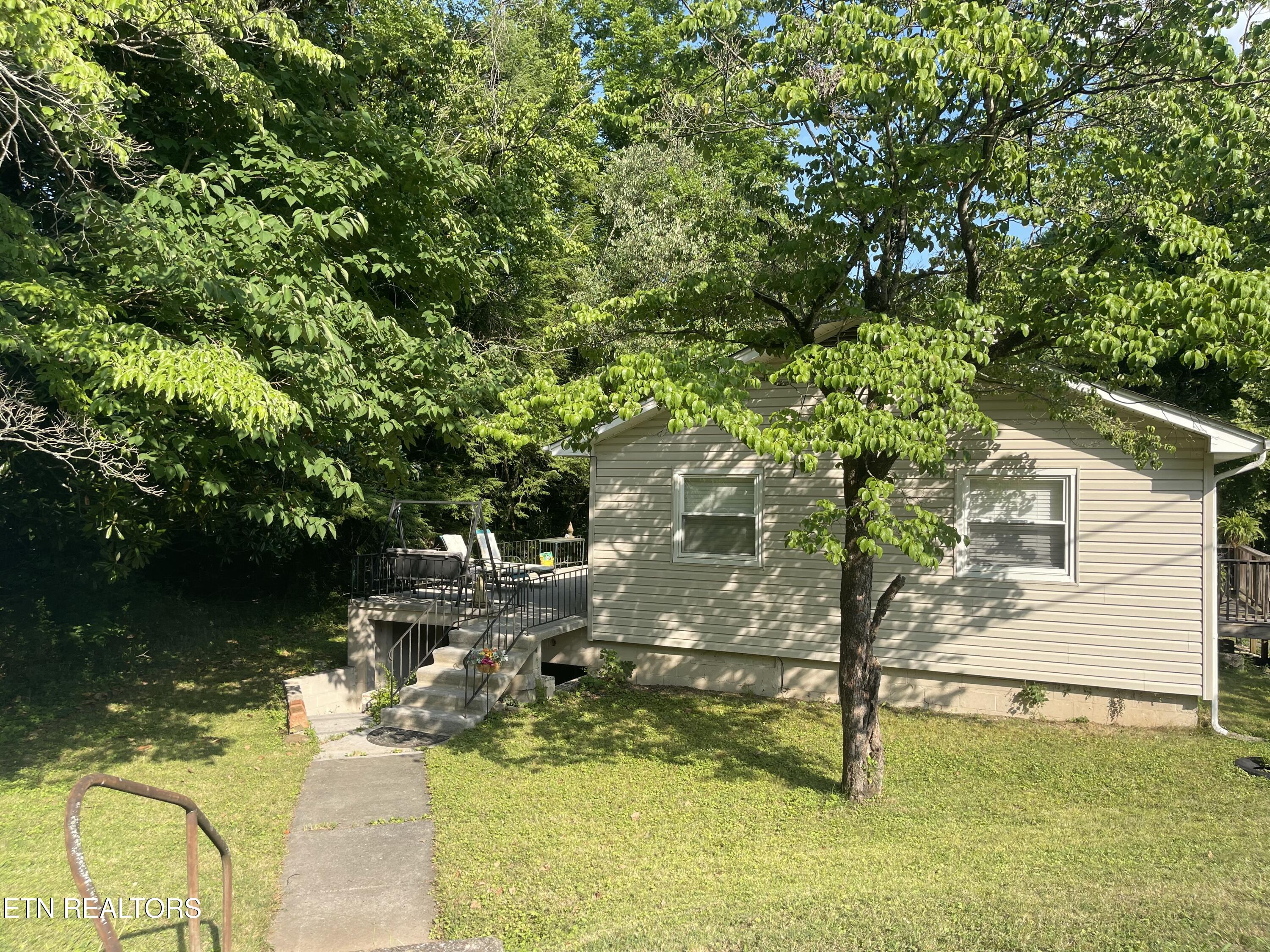 105 E Passmore Lane Oak Ridge TN 37830