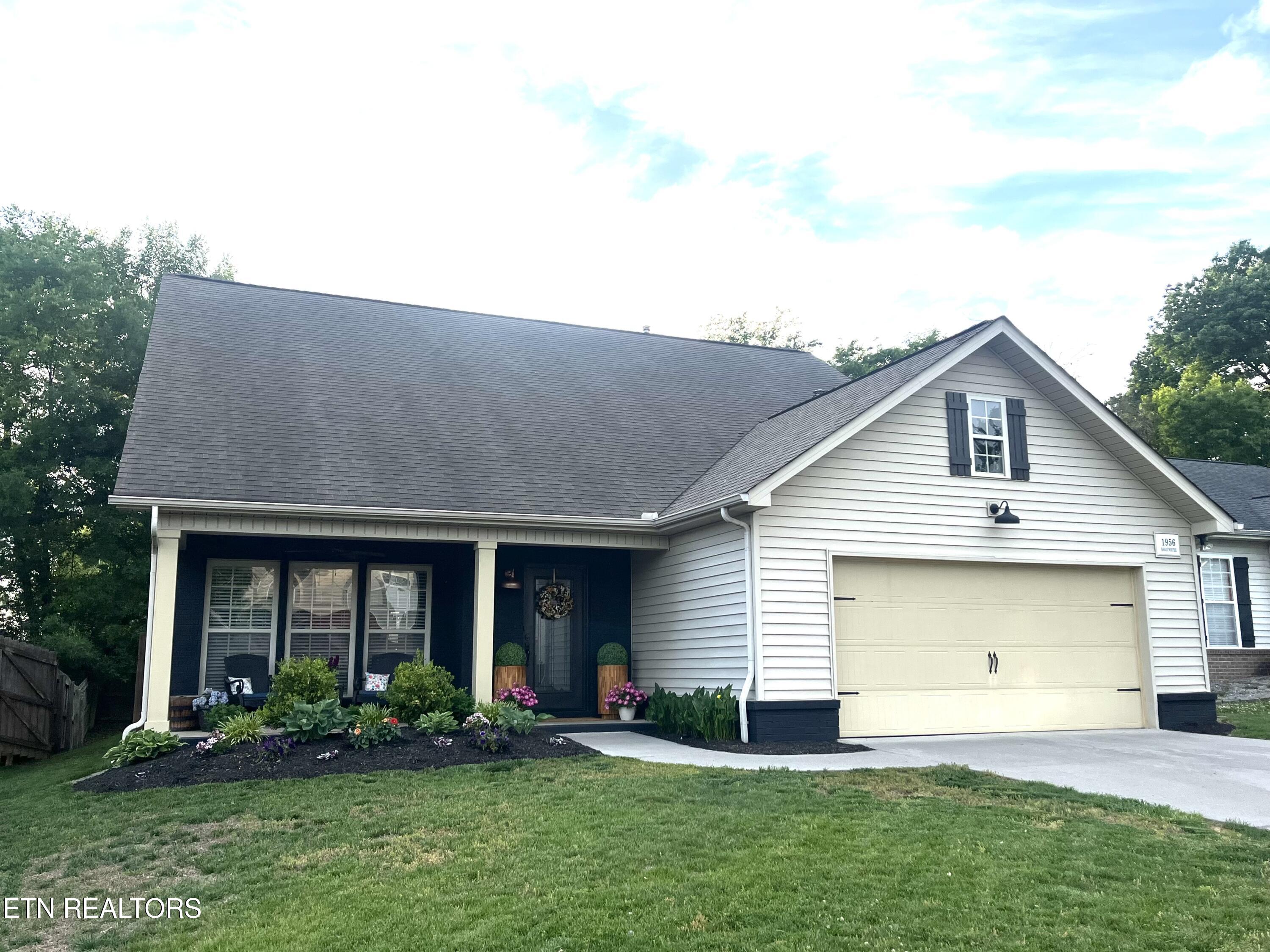 1956 Mahogany Wood Trail Knoxville TN 37920