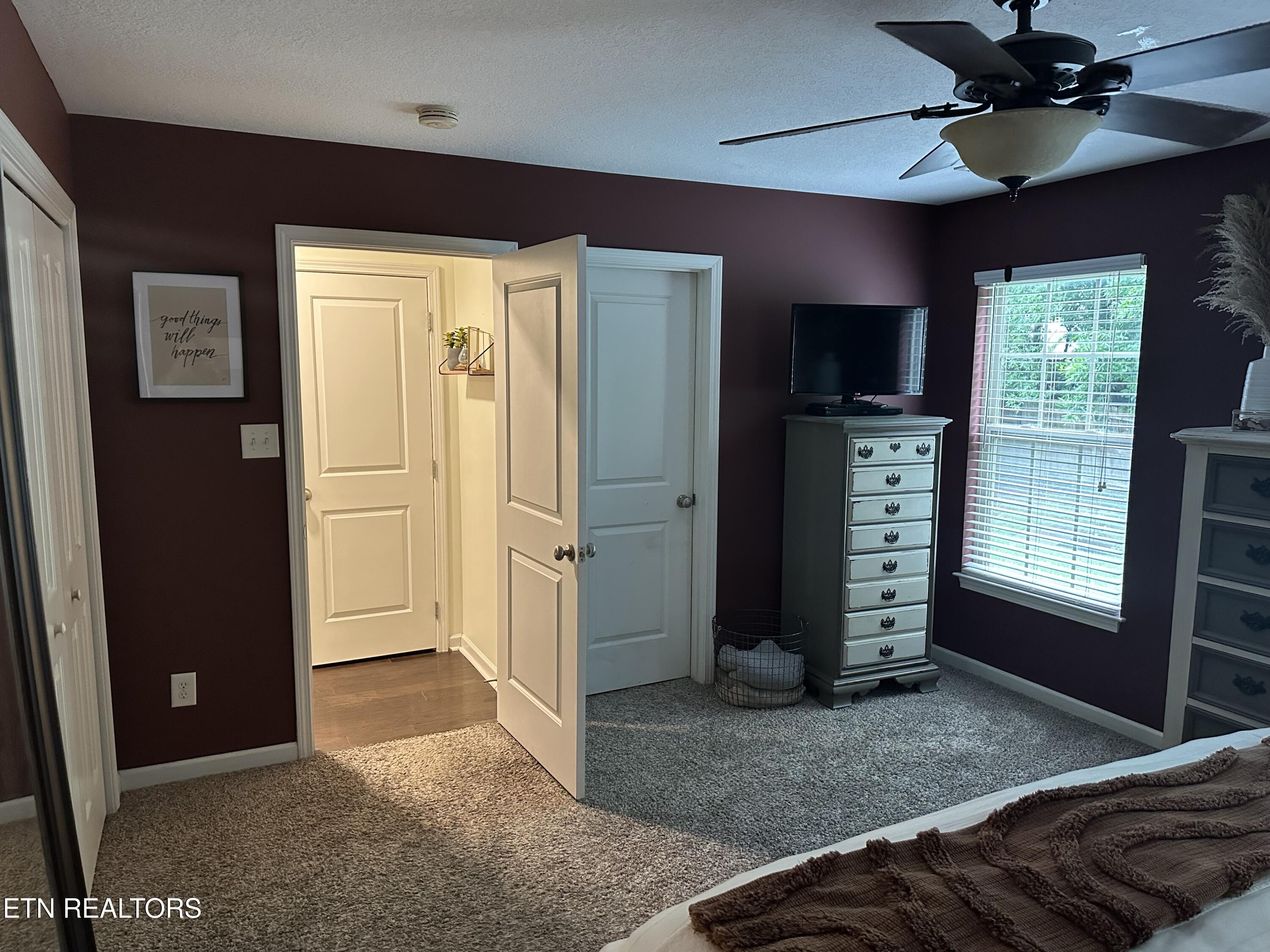 1956 Mahogany Wood Trail Knoxville TN 37920