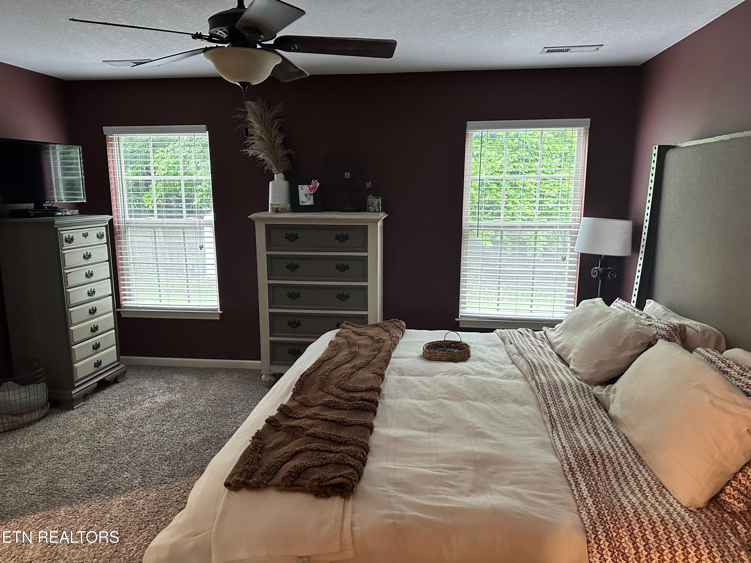1956 Mahogany Wood Trail Knoxville TN 37920