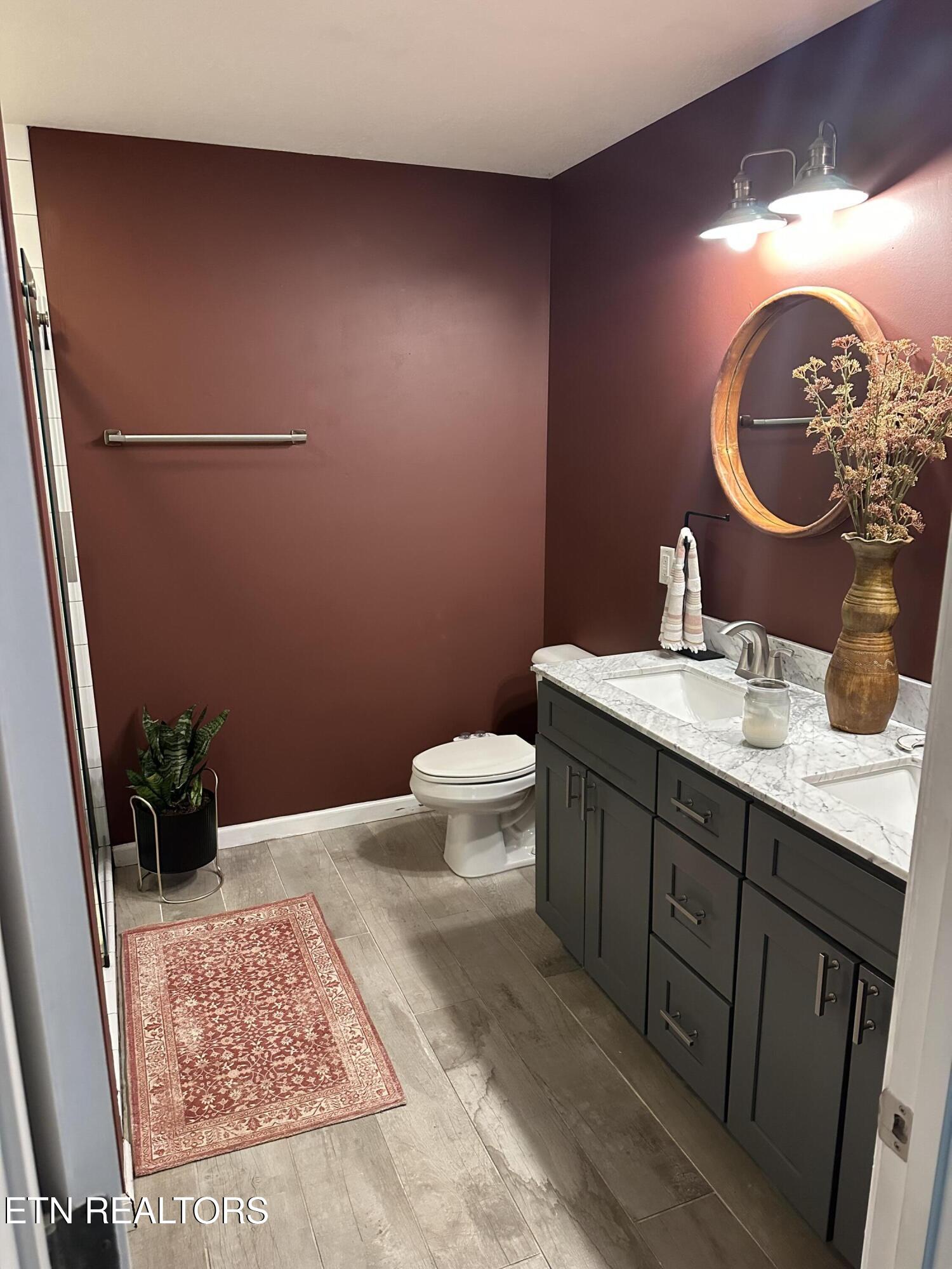 1956 Mahogany Wood Trail Knoxville TN 37920