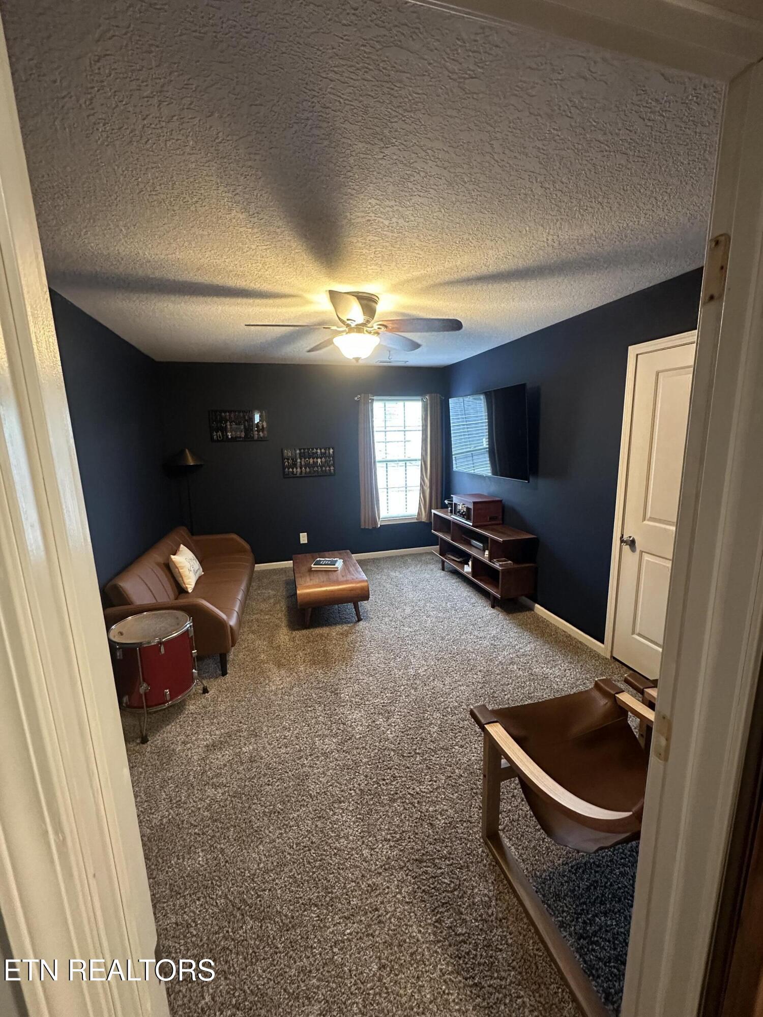 1956 Mahogany Wood Trail Knoxville TN 37920