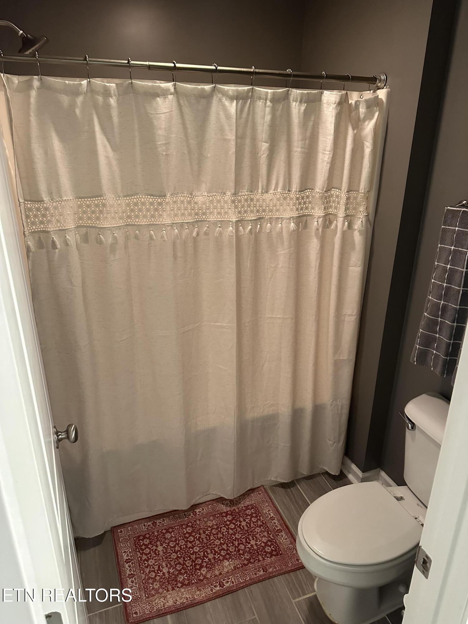 1956 Mahogany Wood Trail Knoxville TN 37920