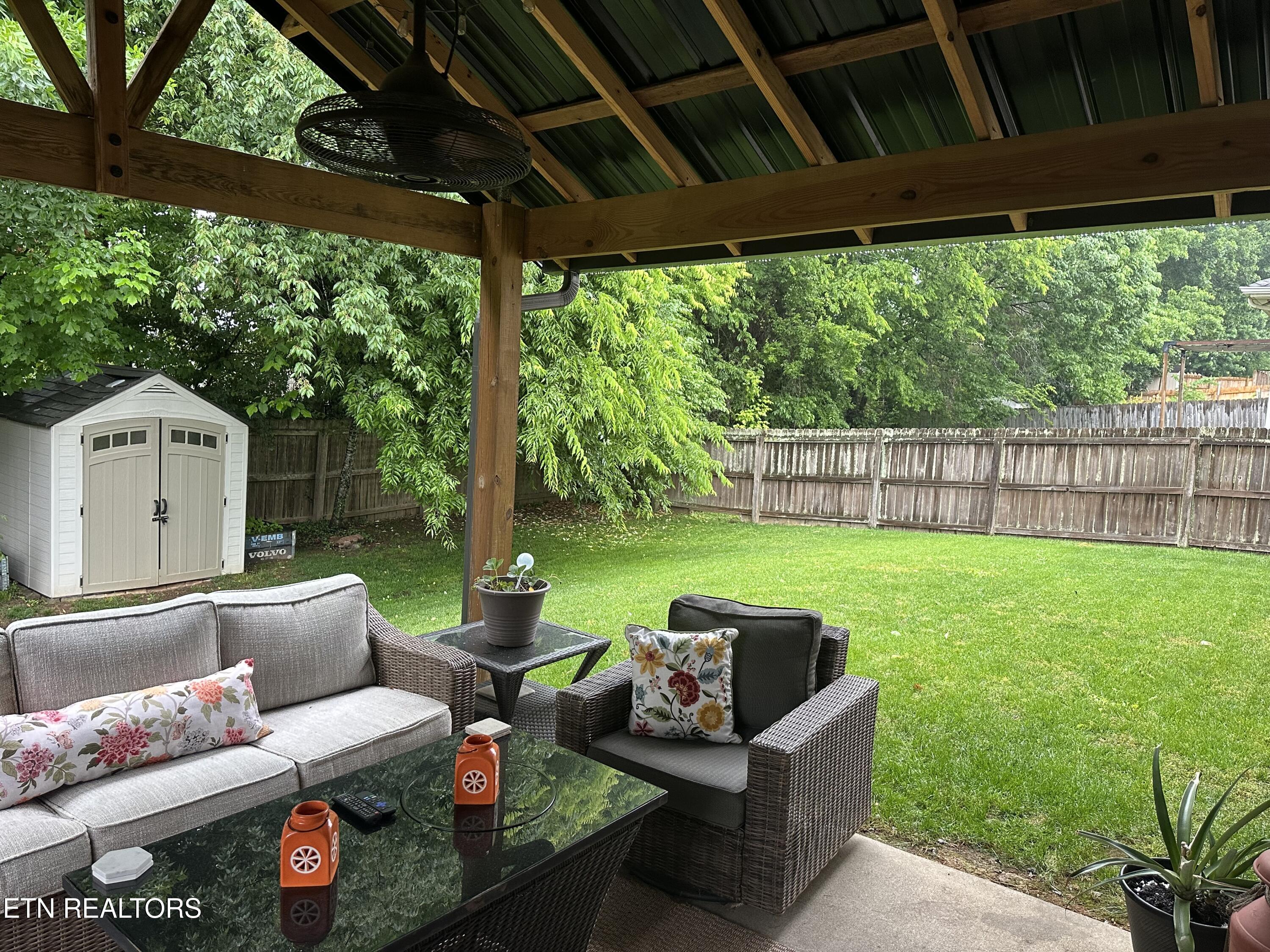 1956 Mahogany Wood Trail Knoxville TN 37920