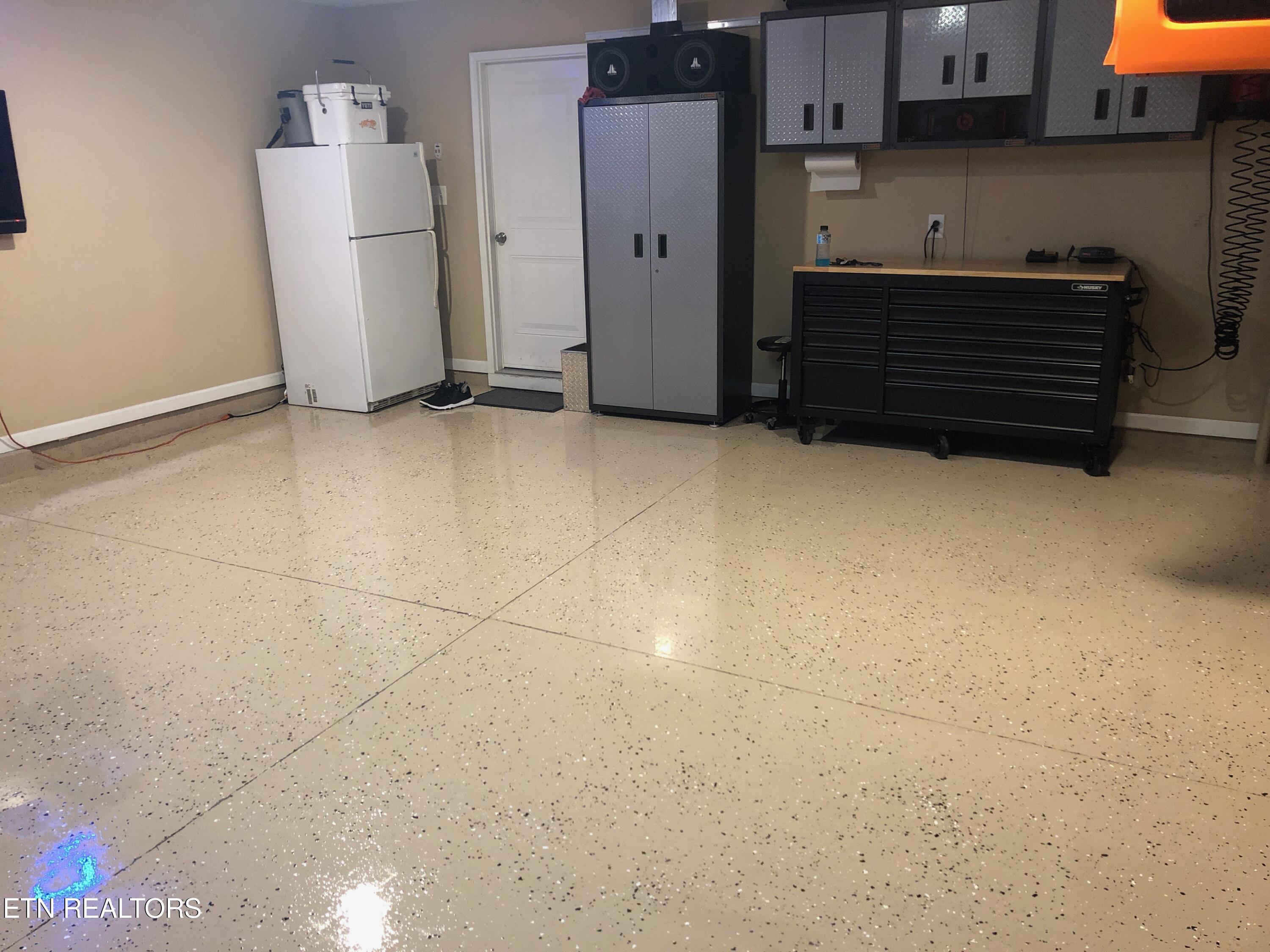 1956 Mahogany Wood Trail Knoxville TN 37920