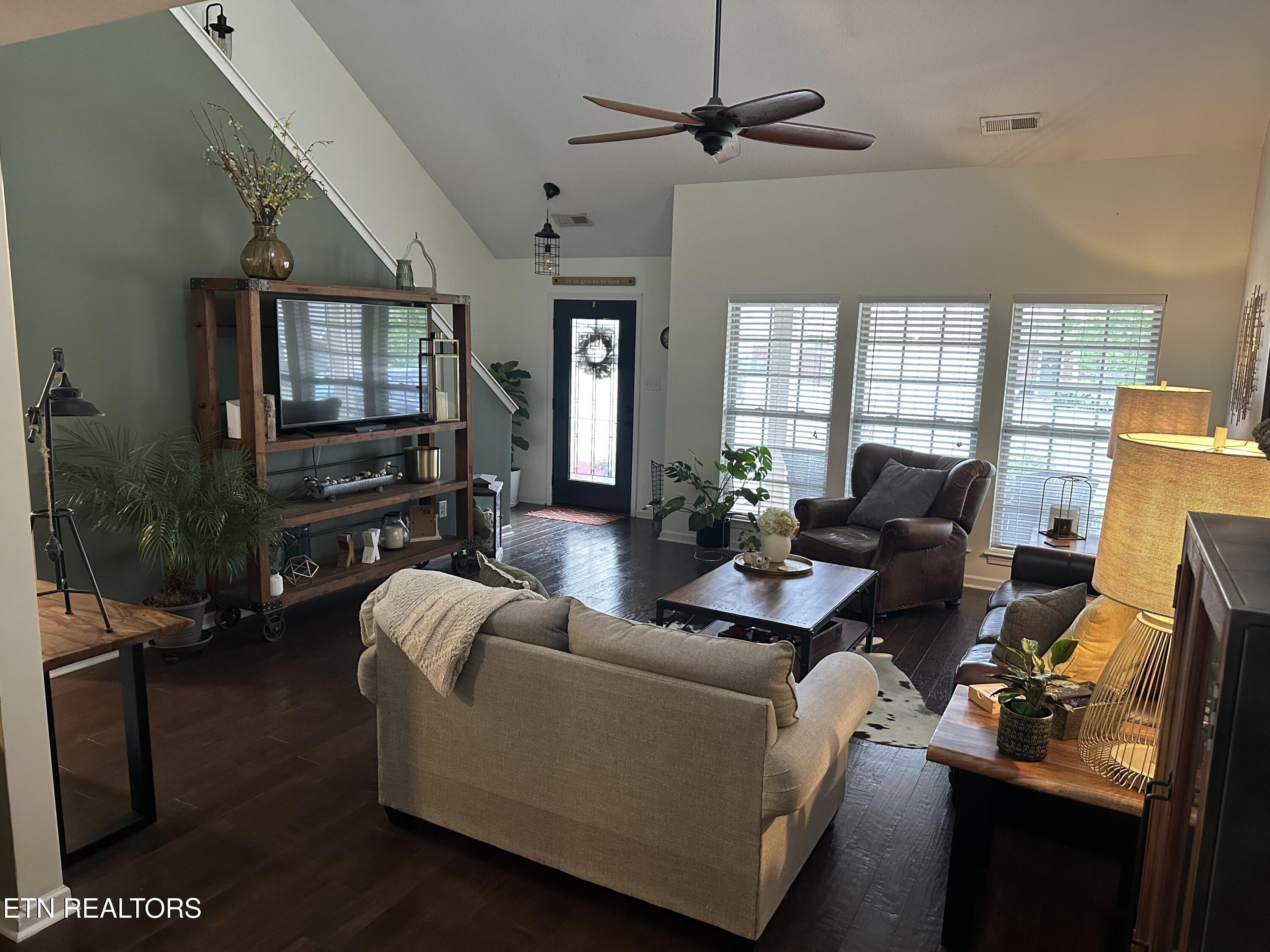 1956 Mahogany Wood Trail Knoxville TN 37920