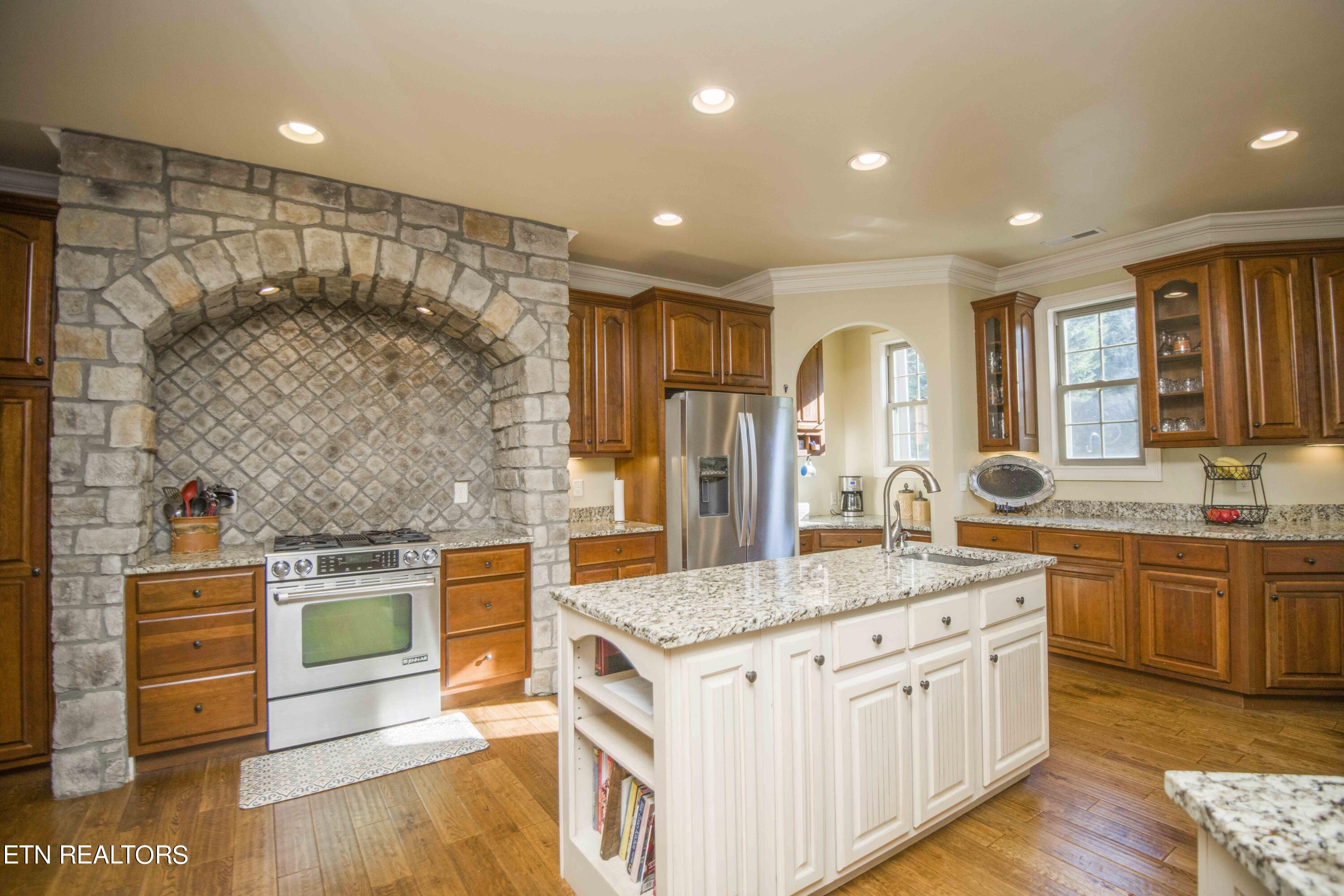 6709 Long Shadow Way Knoxville TN 37918