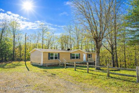 2326 Huntsville Hill Road Helenwood TN 37755
