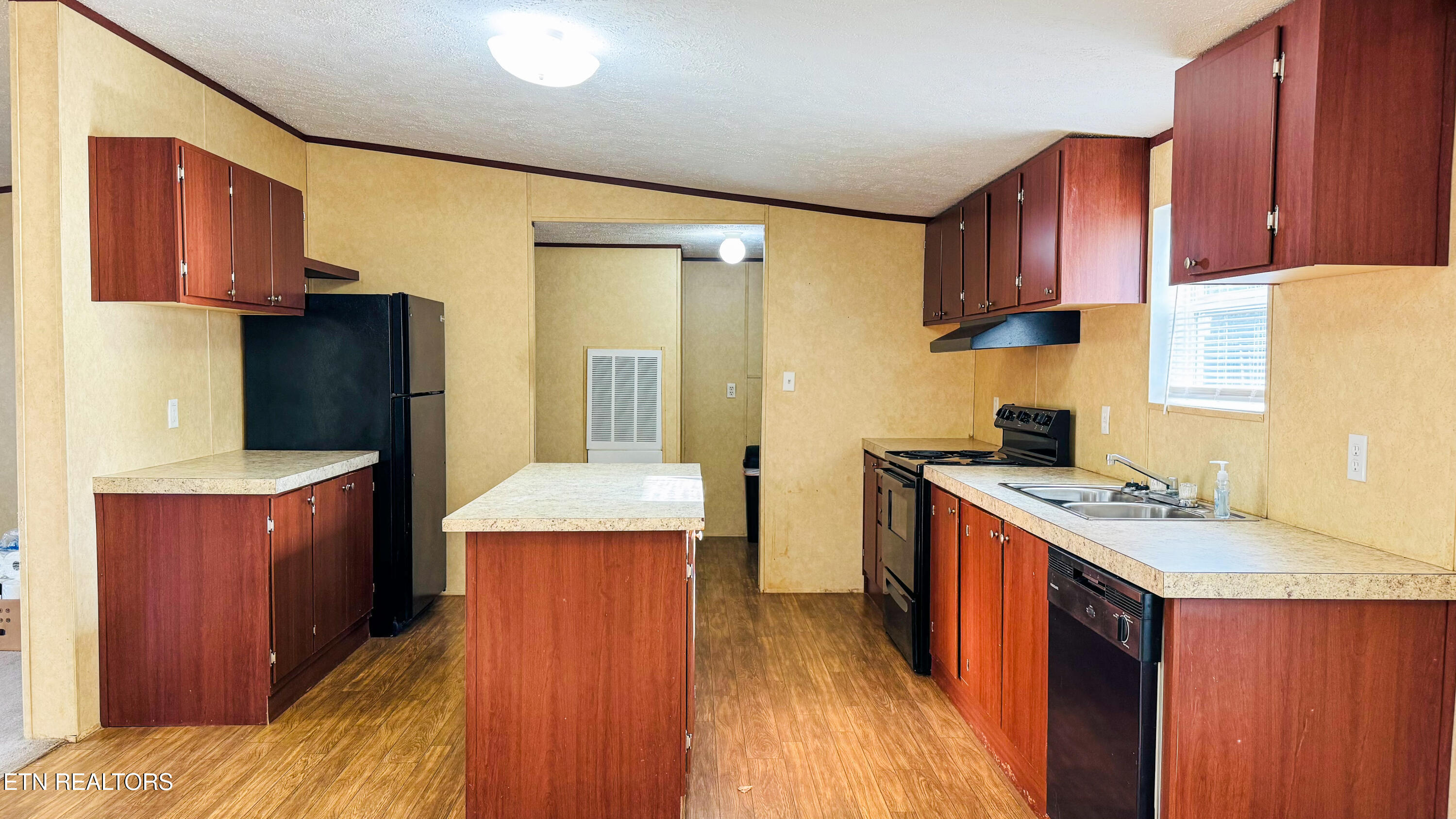 2326 Huntsville Hill Road Helenwood TN 37755