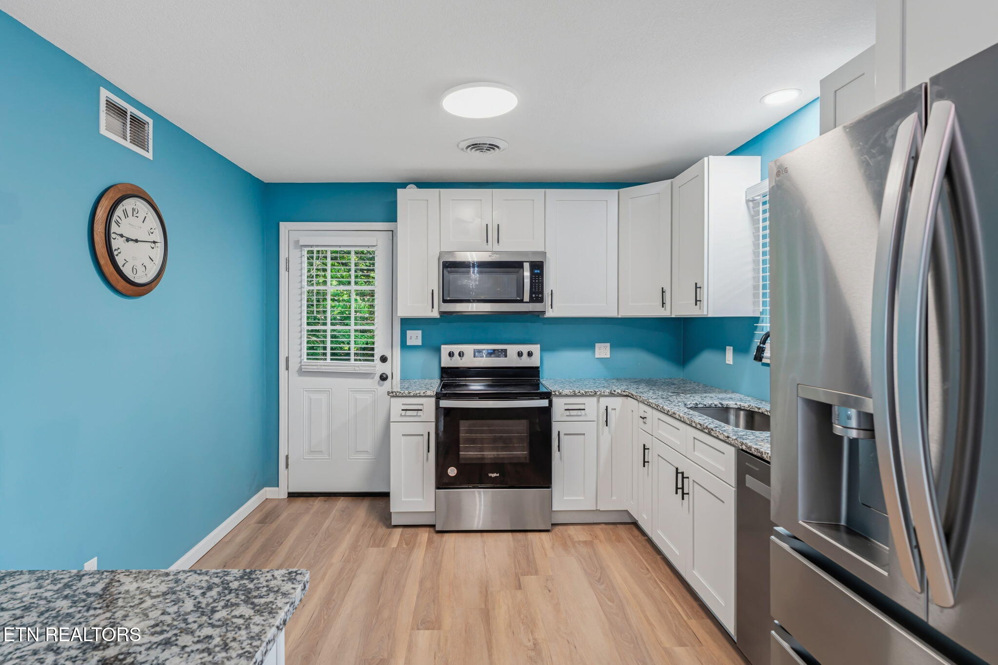 1221 Laurel Road Clinton TN 37716