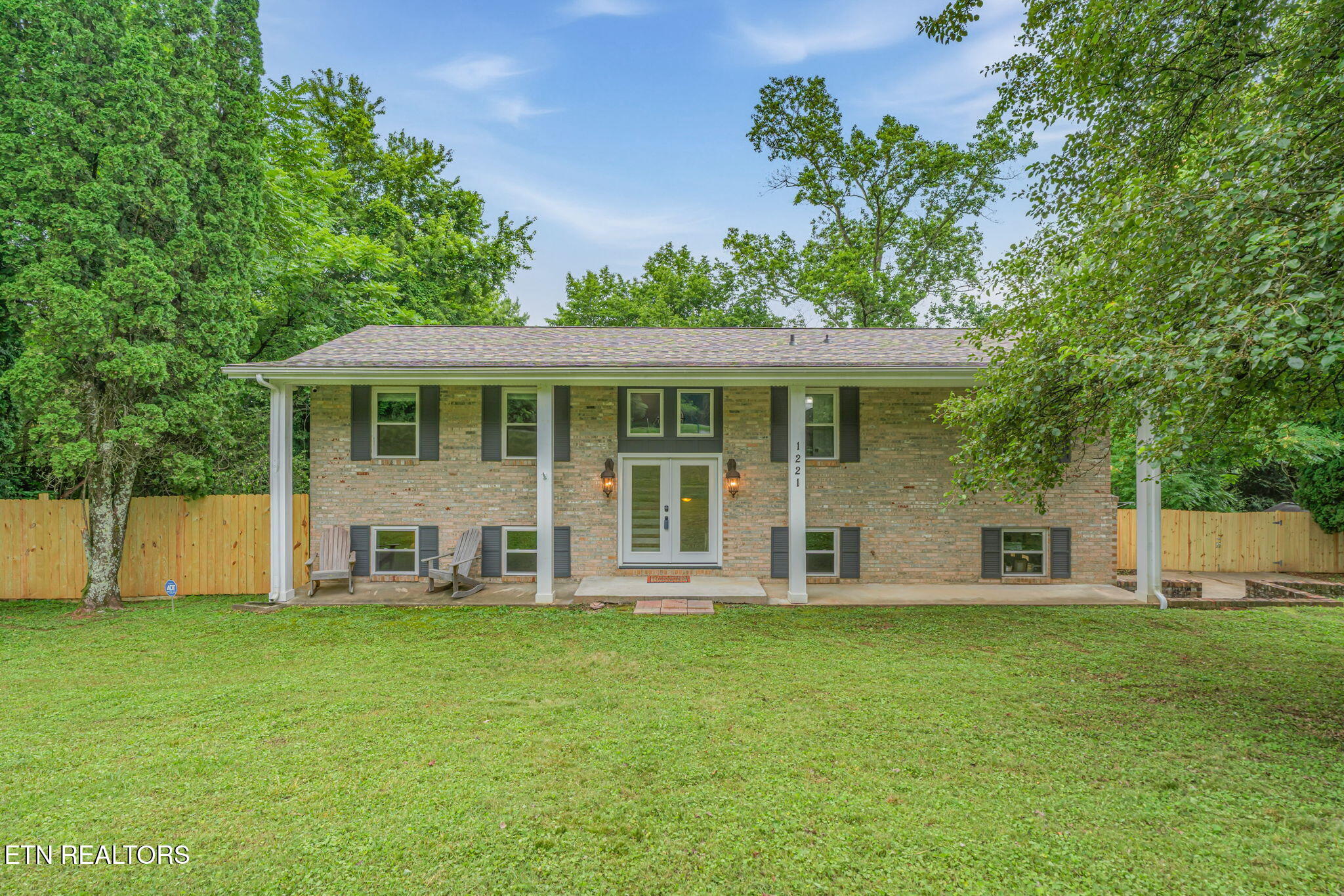 1221 Laurel Road Clinton TN 37716