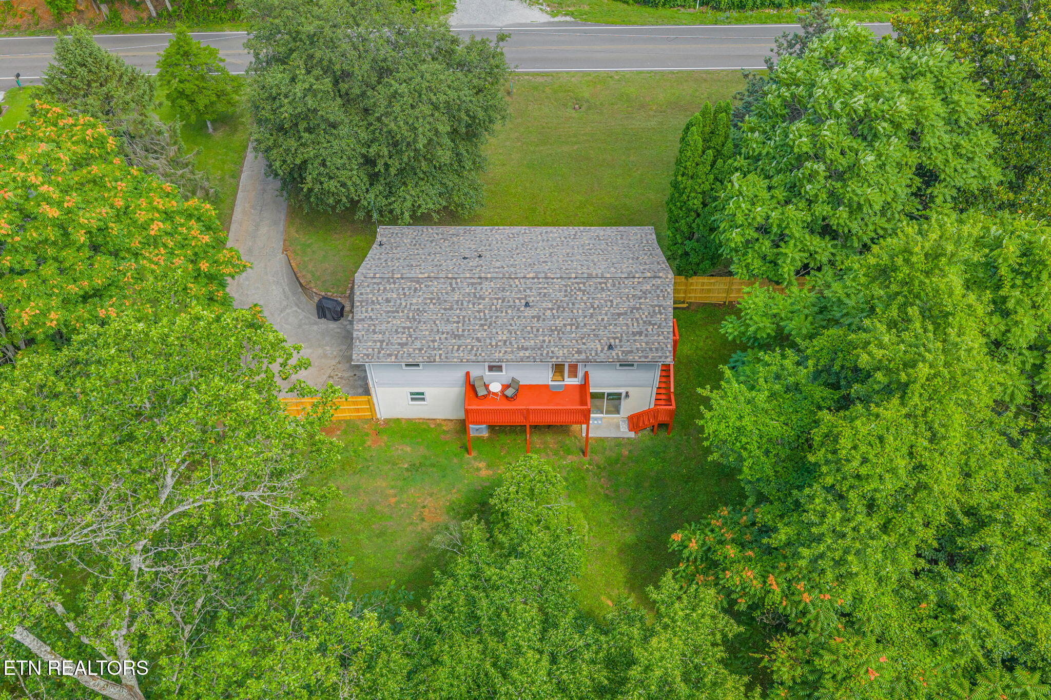 1221 Laurel Road Clinton TN 37716