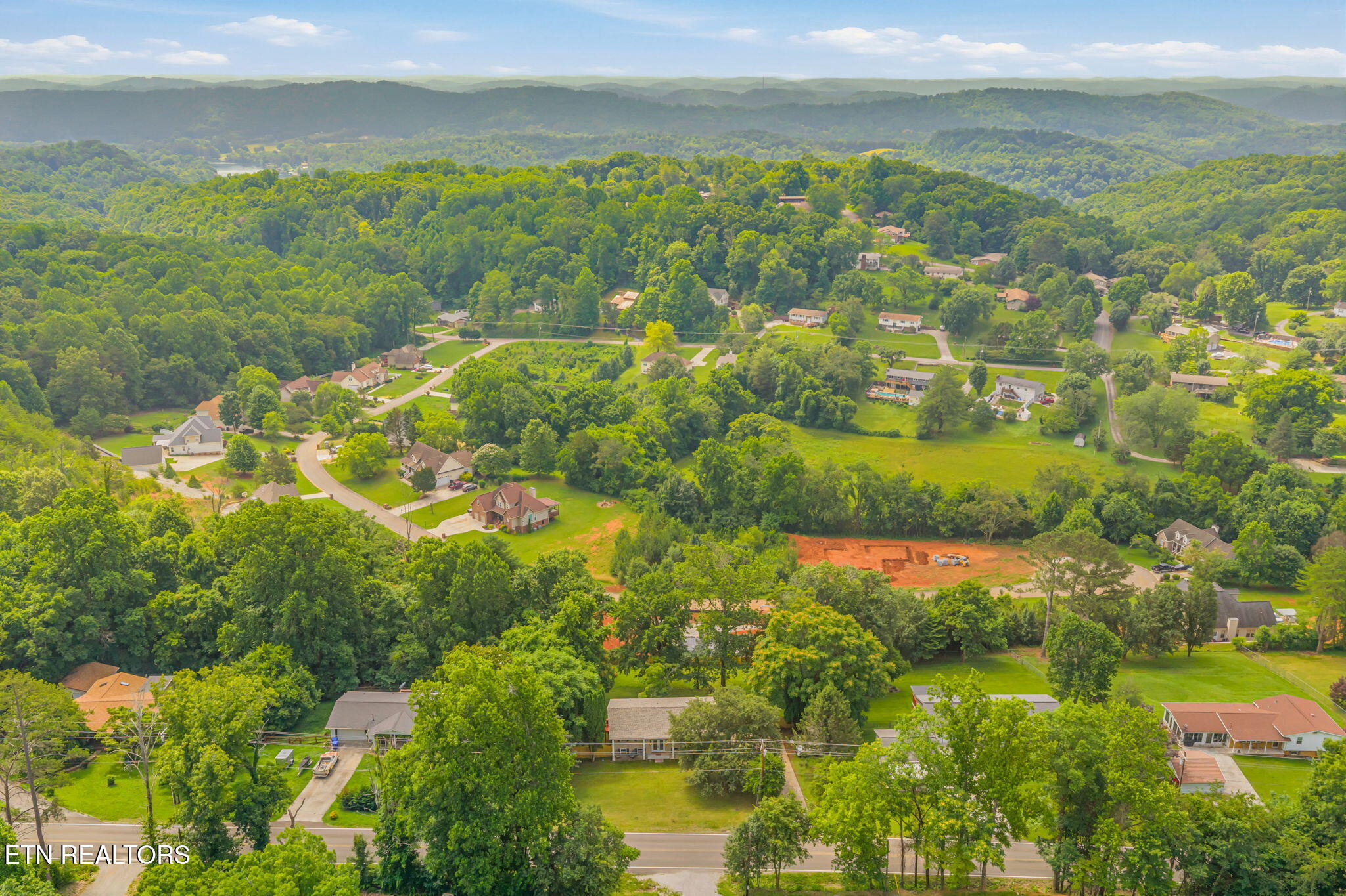 1221 Laurel Road Clinton TN 37716