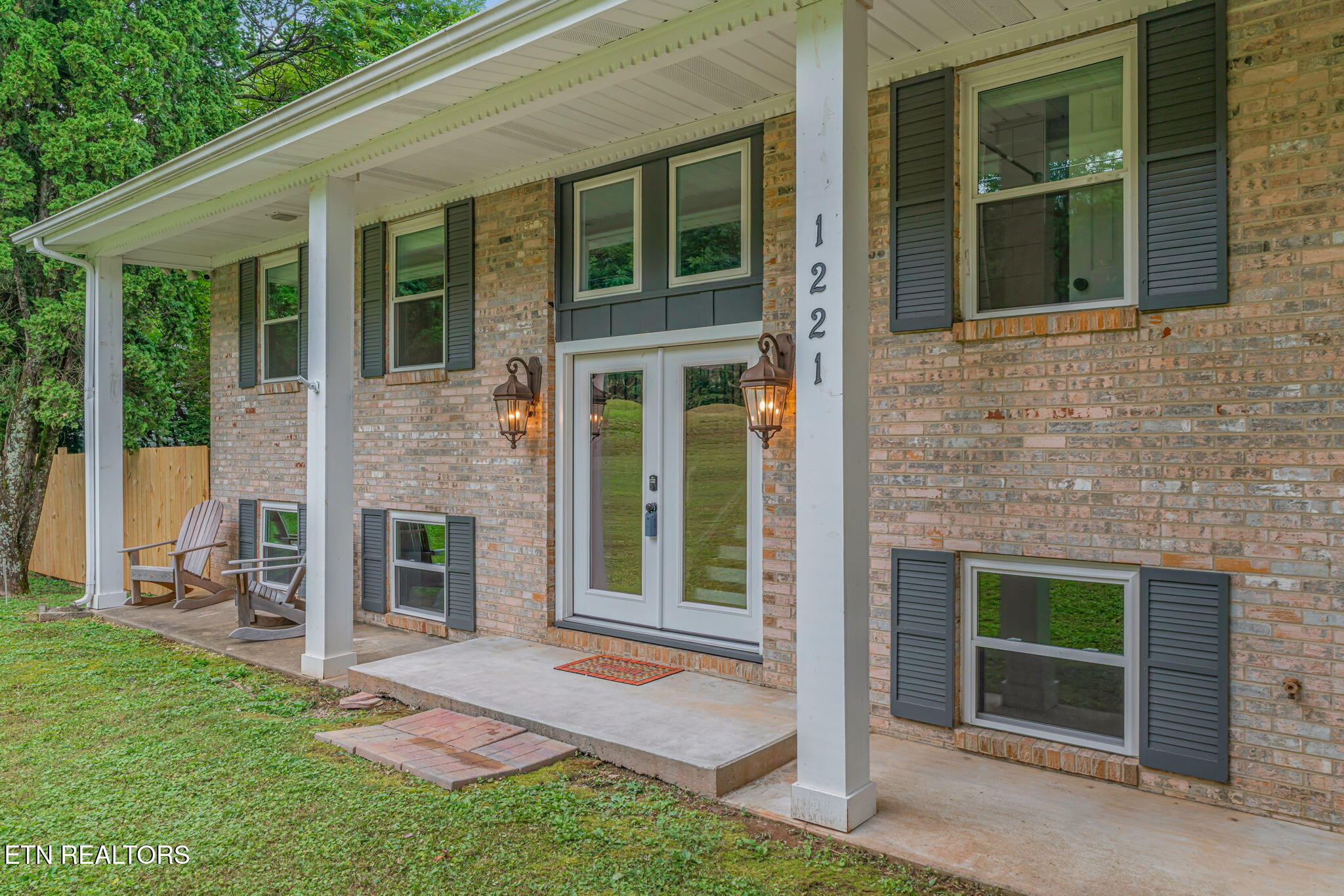 1221 Laurel Road Clinton TN 37716