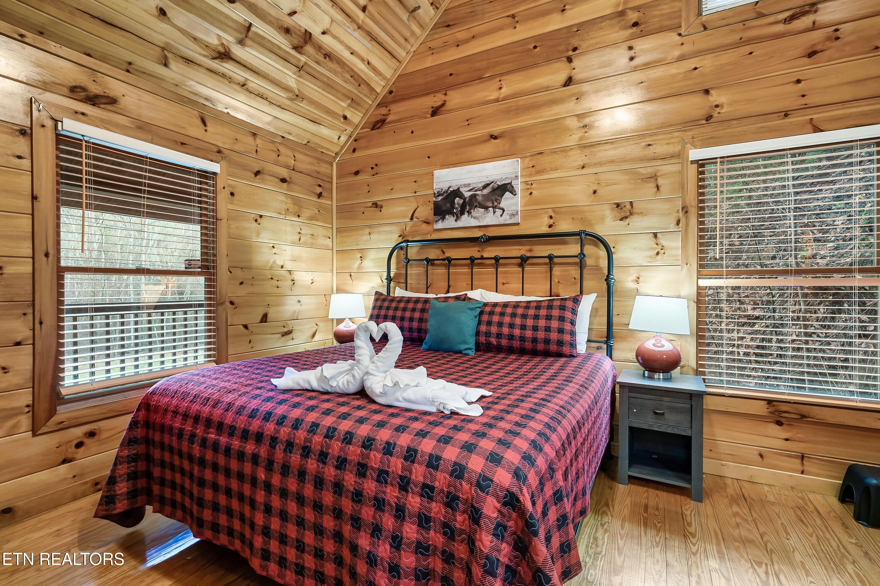 619 Pine Mtn Road Pigeon Forge TN 37863