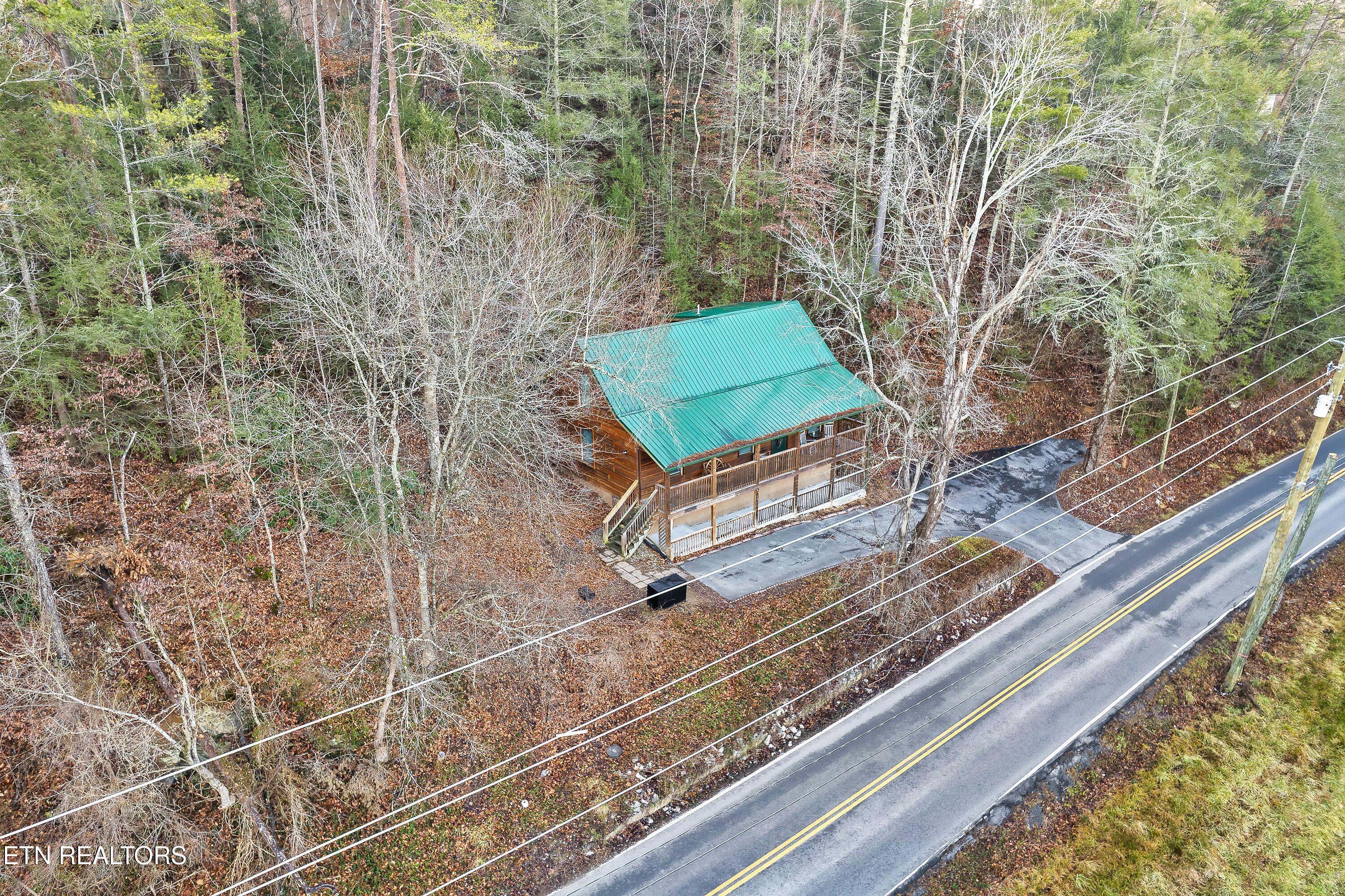 619 Pine Mtn Road Pigeon Forge TN 37863
