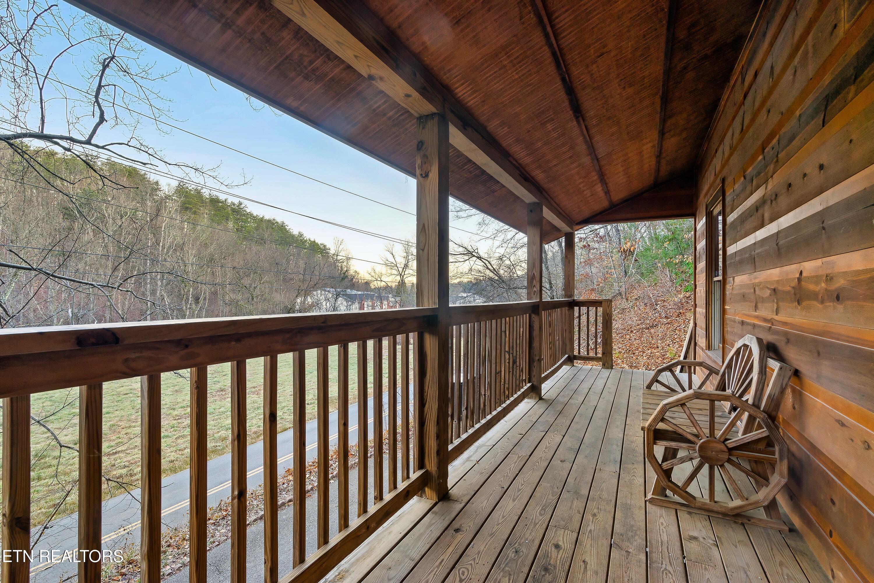 619 Pine Mtn Road Pigeon Forge TN 37863