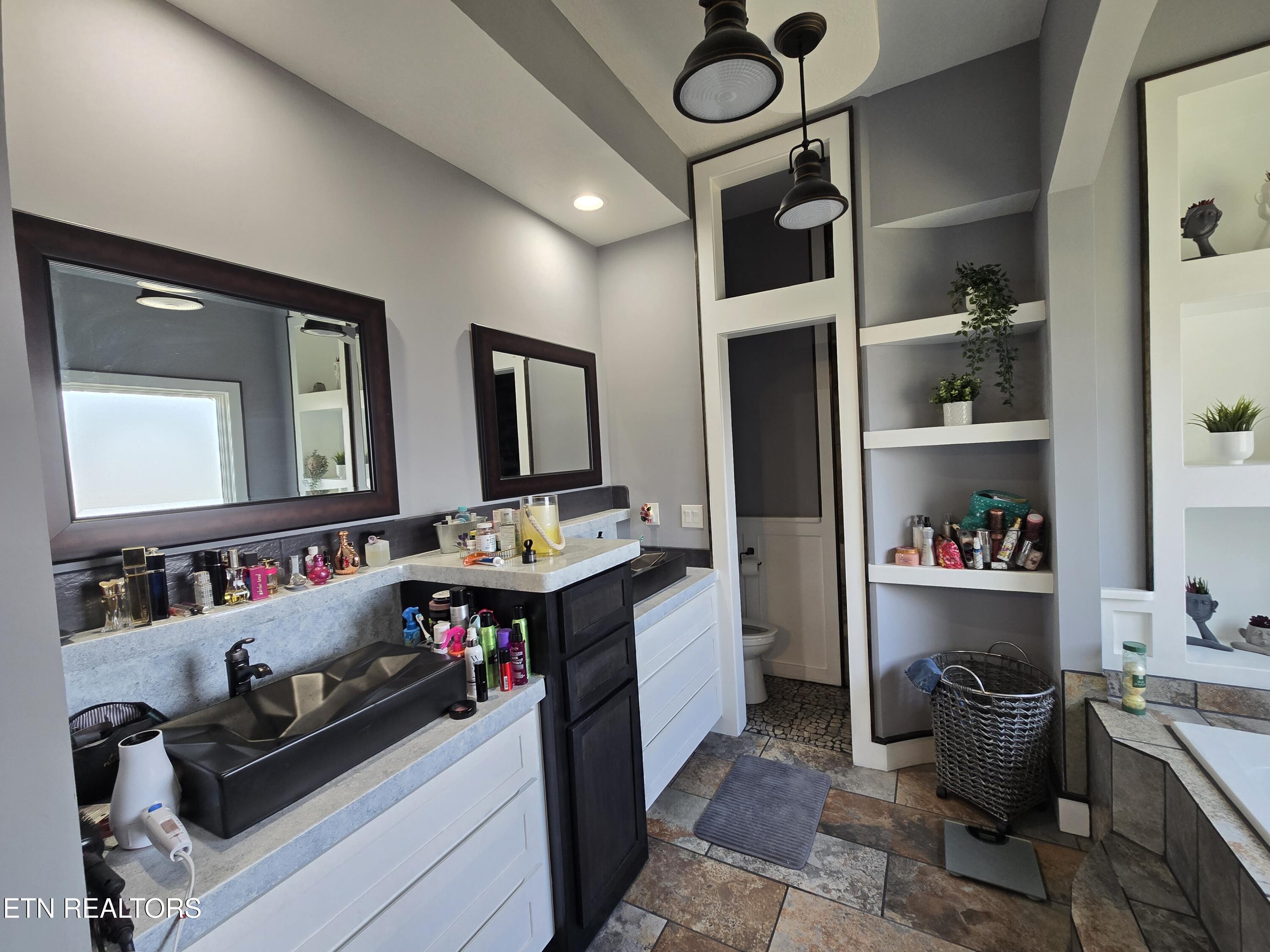 301 Inagehi Lane Loudon TN 37774