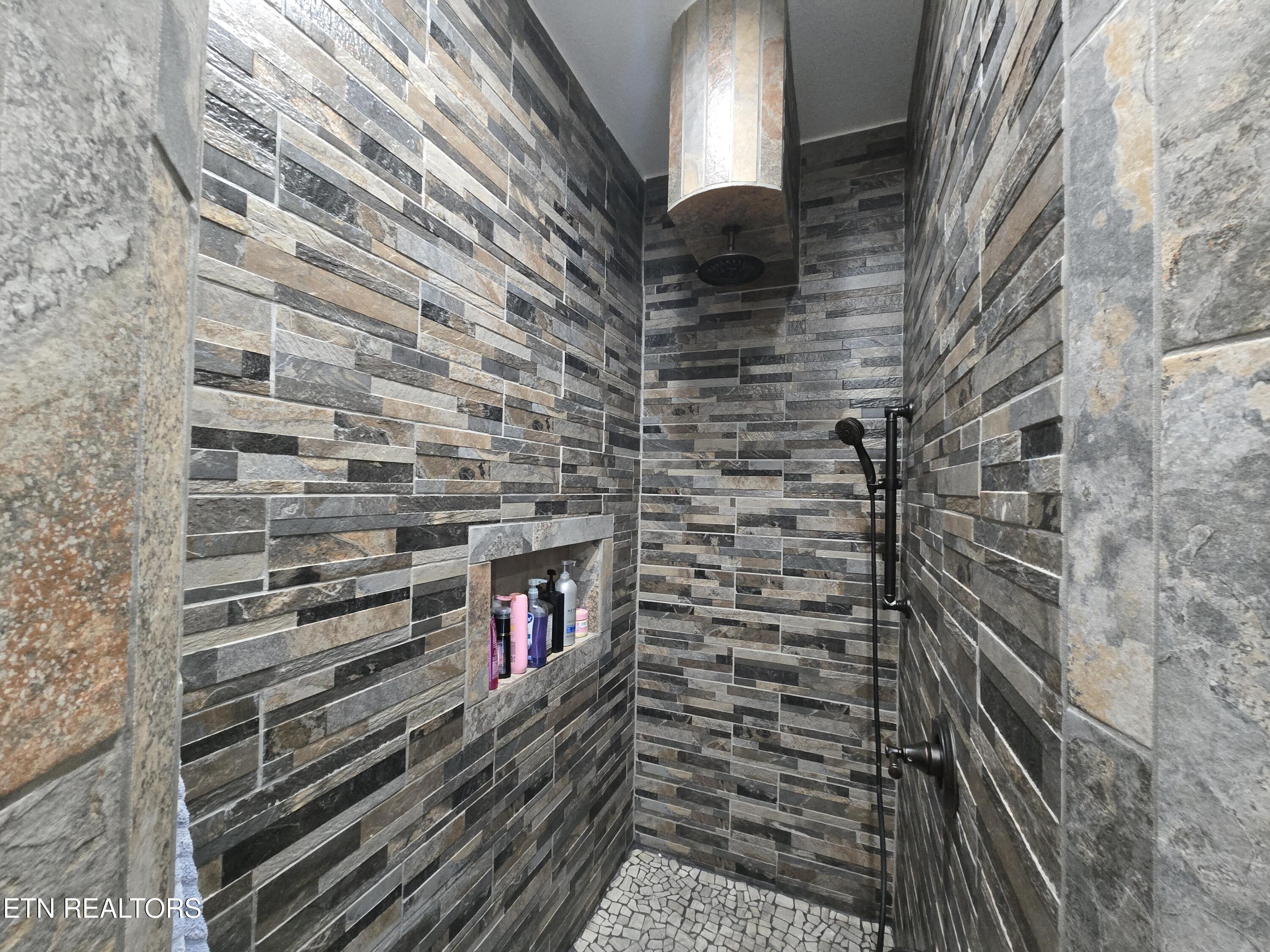 301 Inagehi Lane Loudon TN 37774