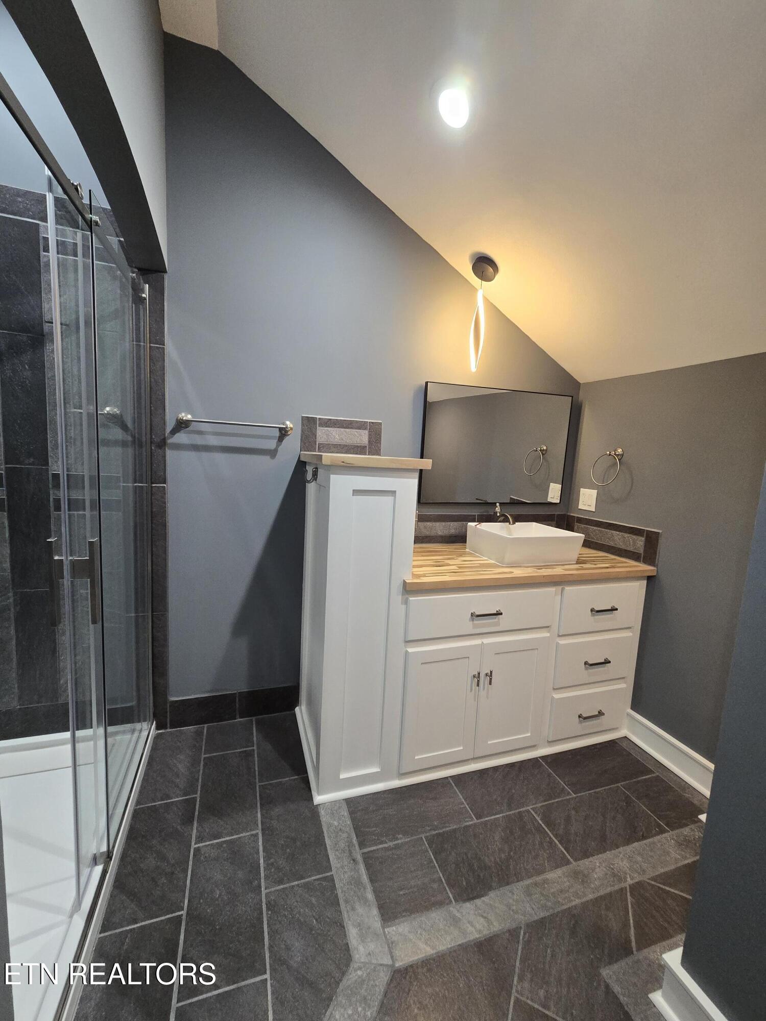 301 Inagehi Lane Loudon TN 37774