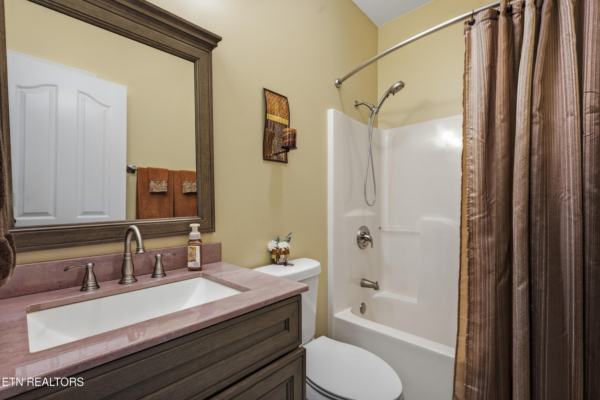 2223 Summerfield Lane Sevierville TN 37876
