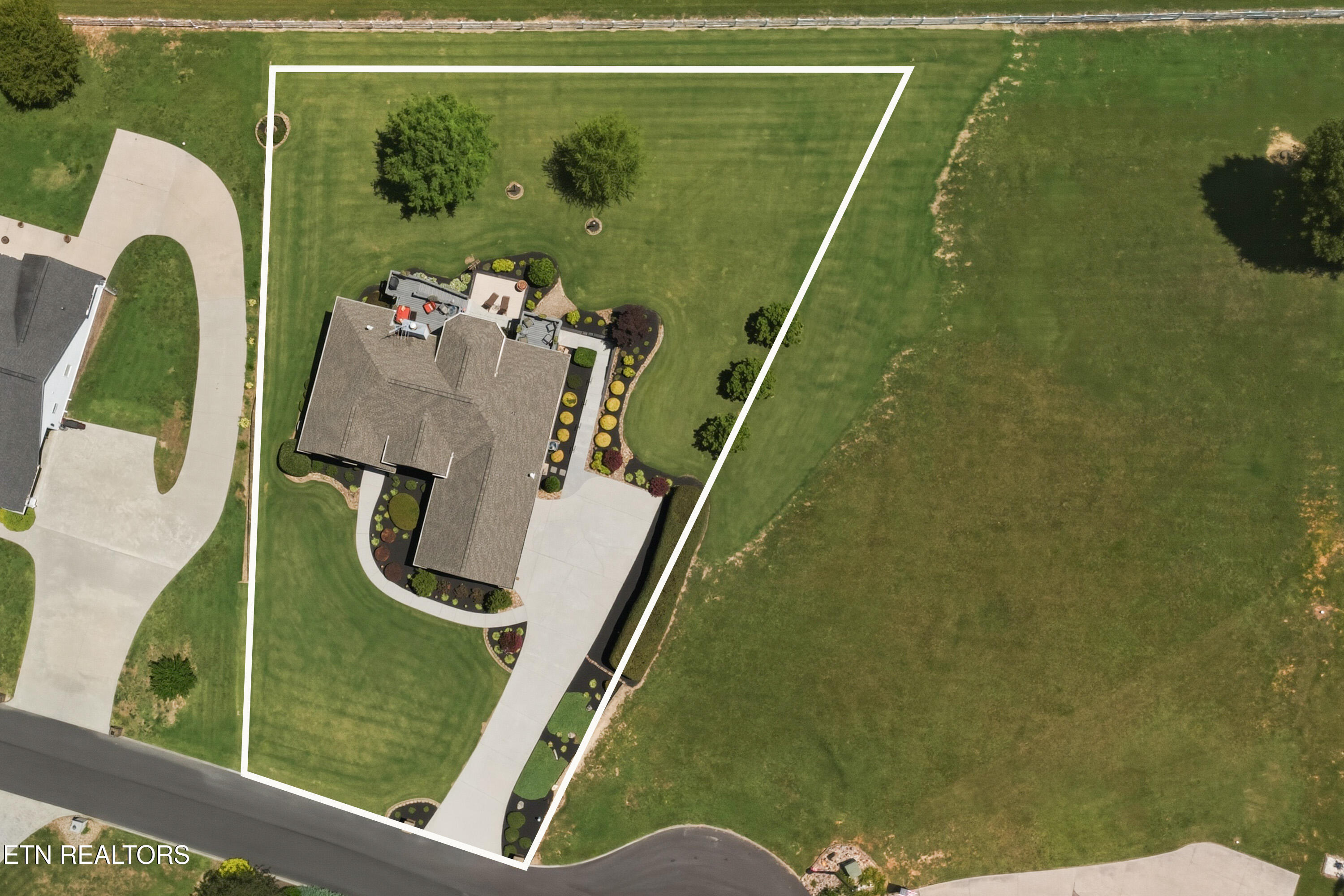 2223 Summerfield Lane Sevierville TN 37876